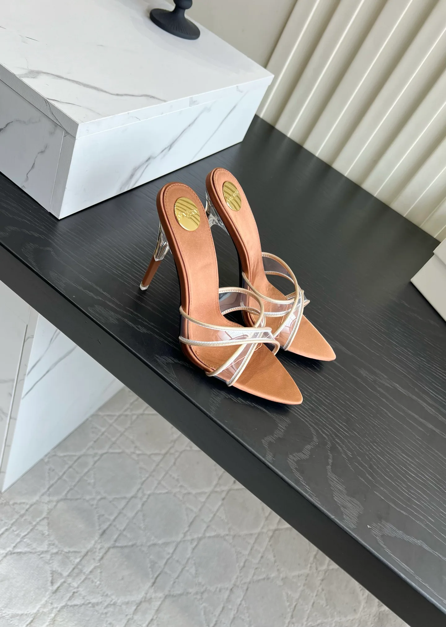 Босоножки Женские Saint Laurent 18614252