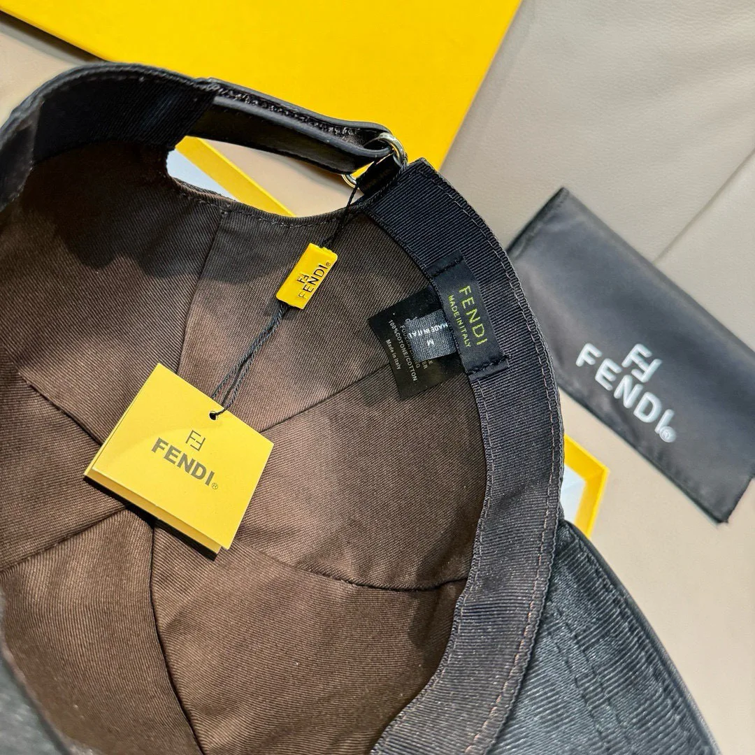 Головные Уборы Fendi 18105228