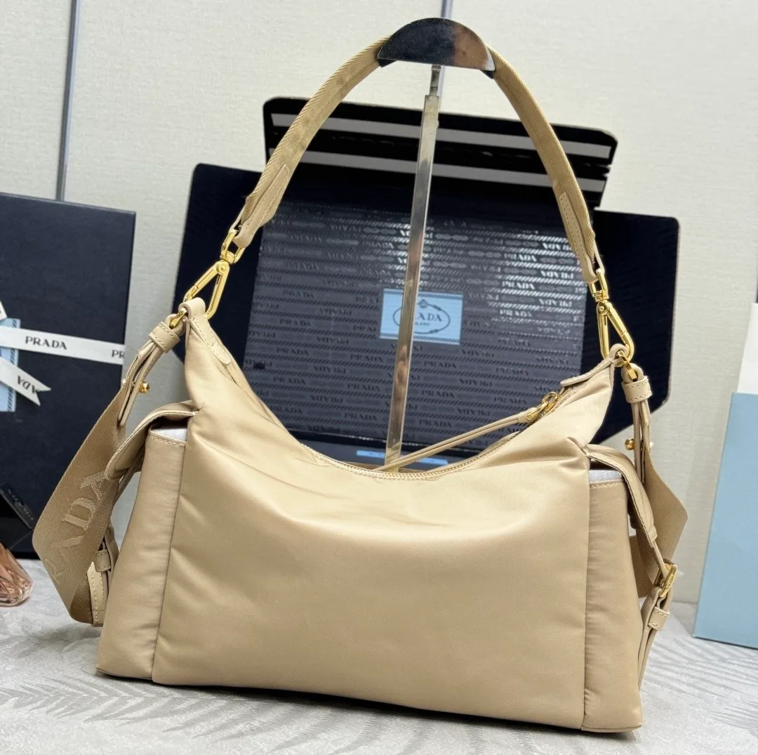 Сумки На Ремне Женские Prada 12583846