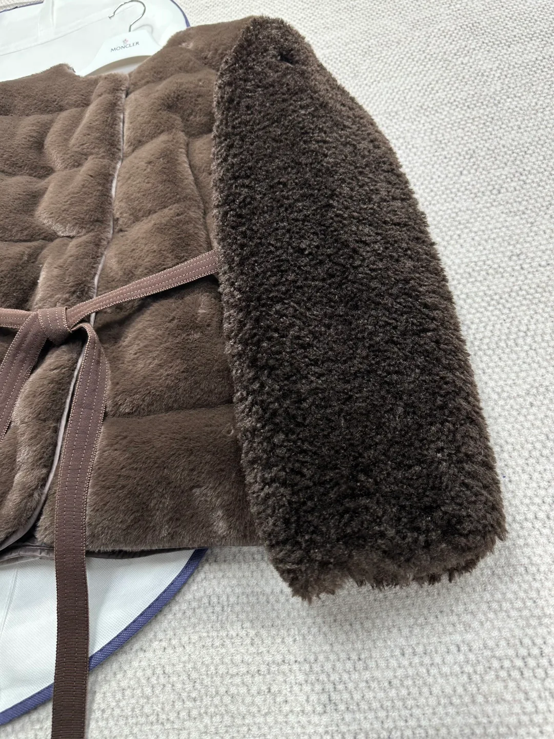 Куртки И Пуховики Женские Moncler 106599