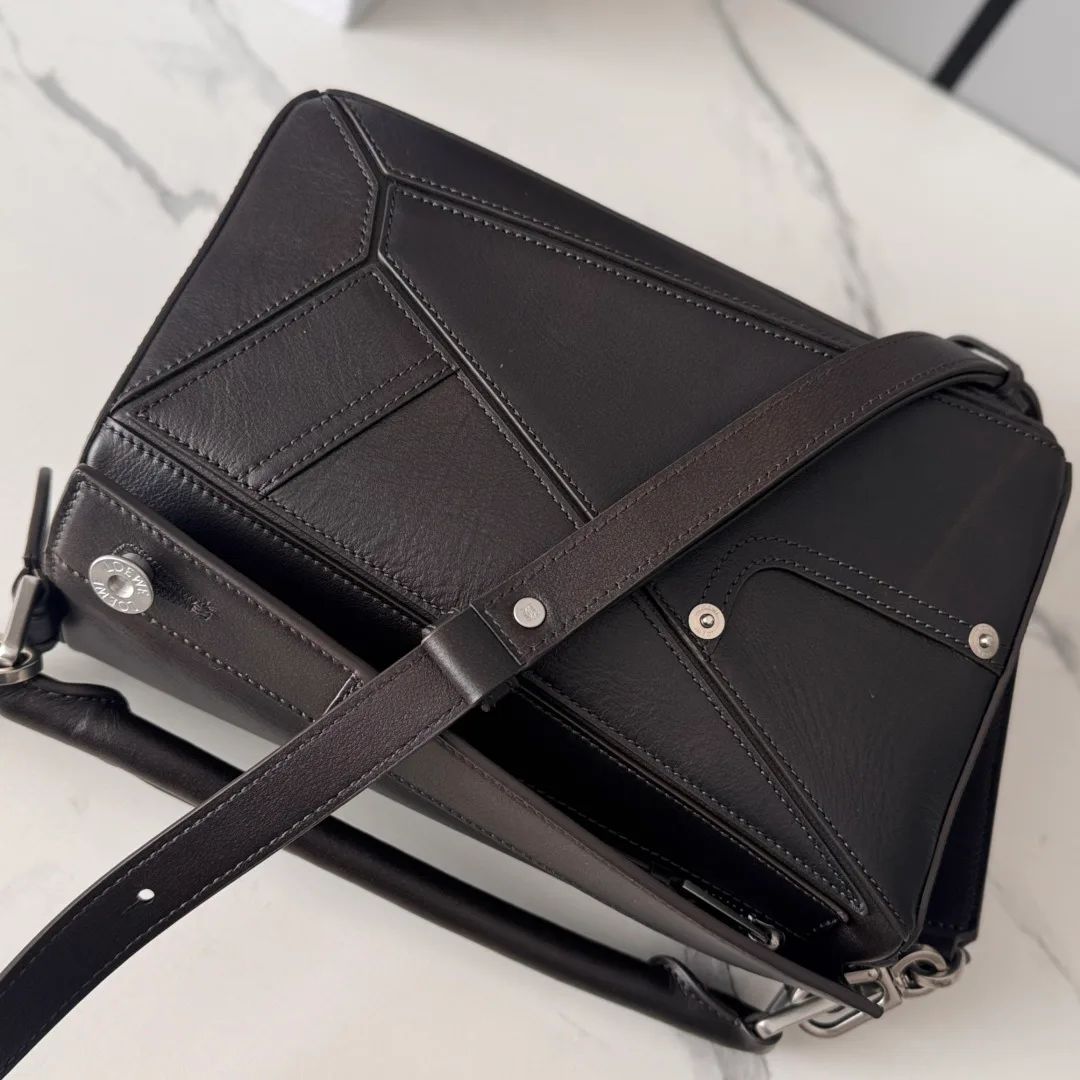Классические Сумки Женские Loewe 18004237