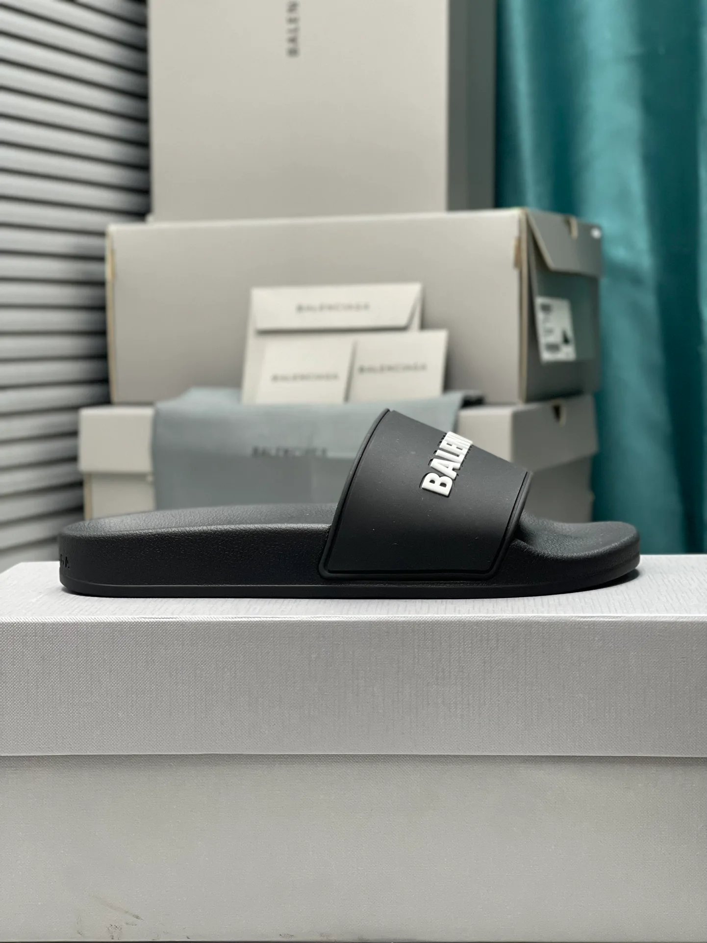 Шлепанцы Женские Balenciaga 21924