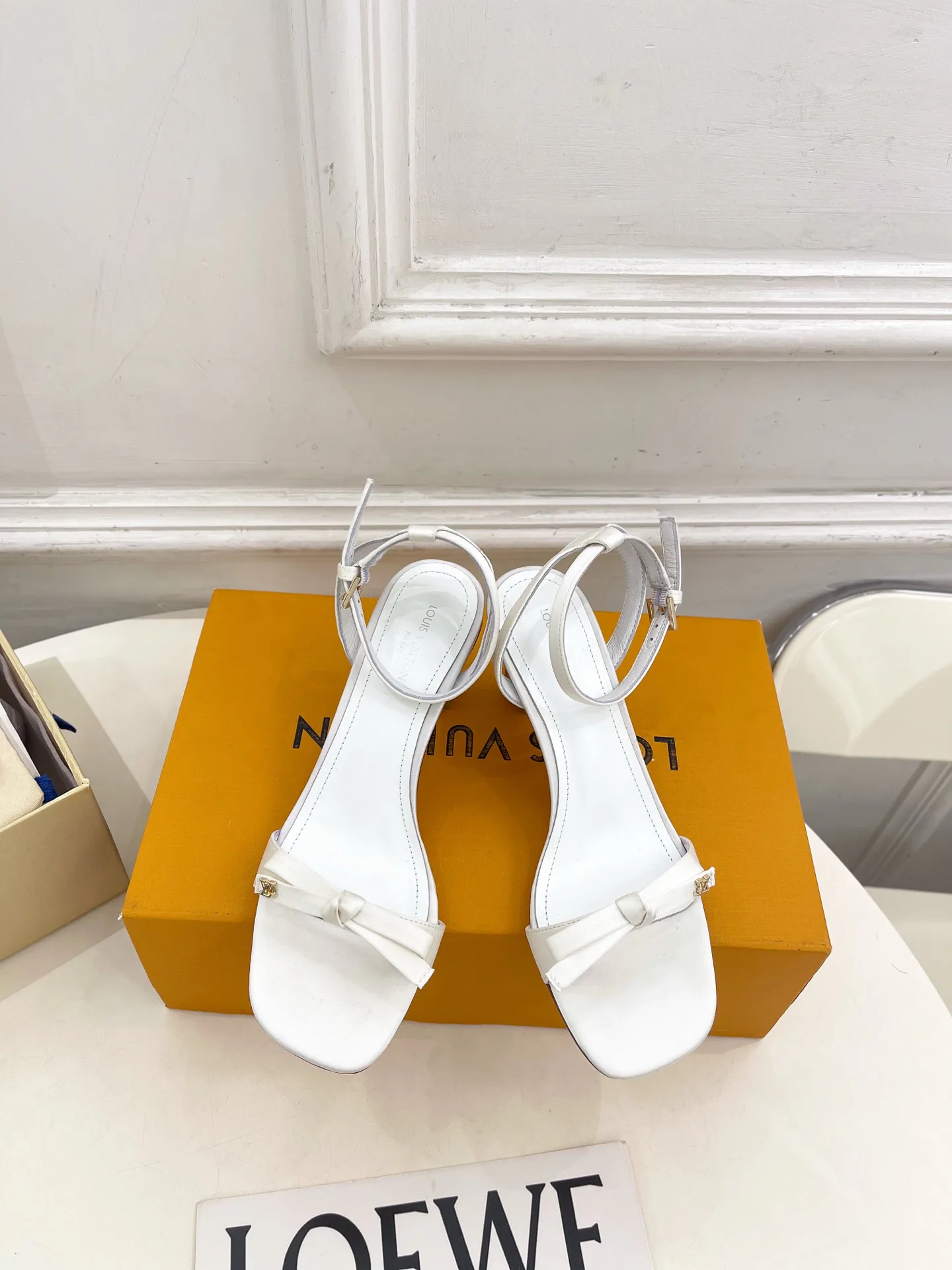 Босоножки Женские Louis Vuitton 18034975