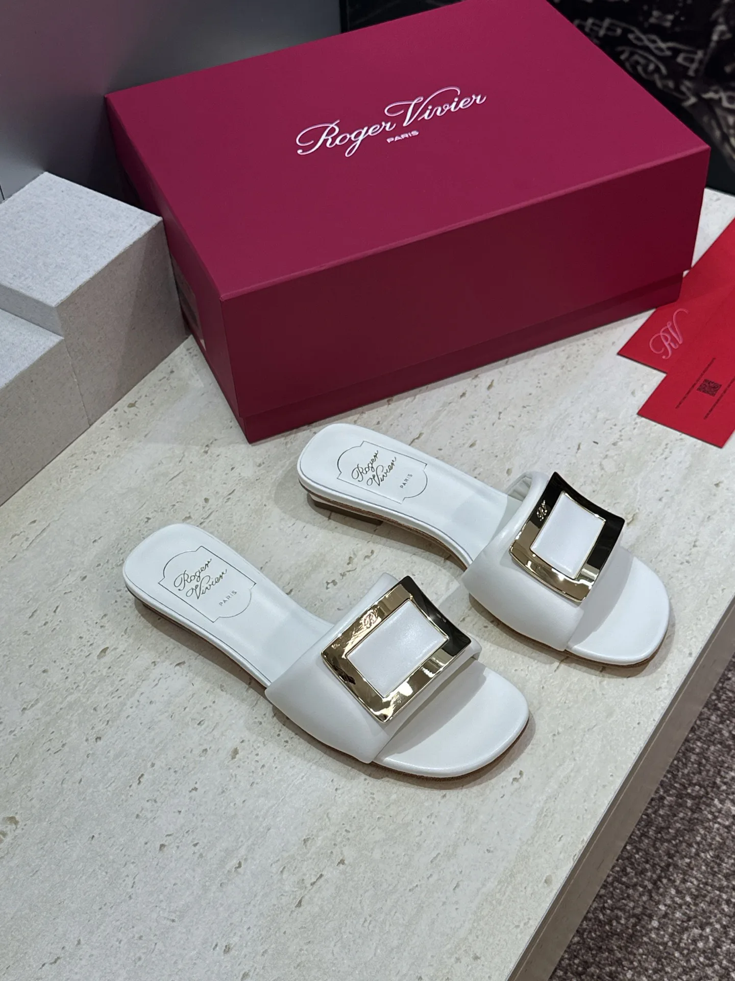Шлепанцы Женские Roger Vivier 16910355