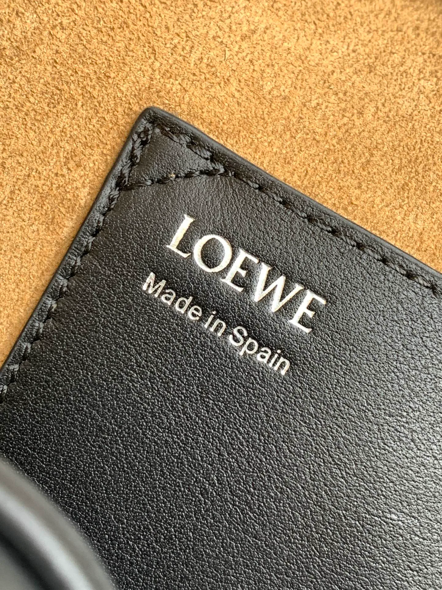 Классические Сумки Женские Loewe 11504281