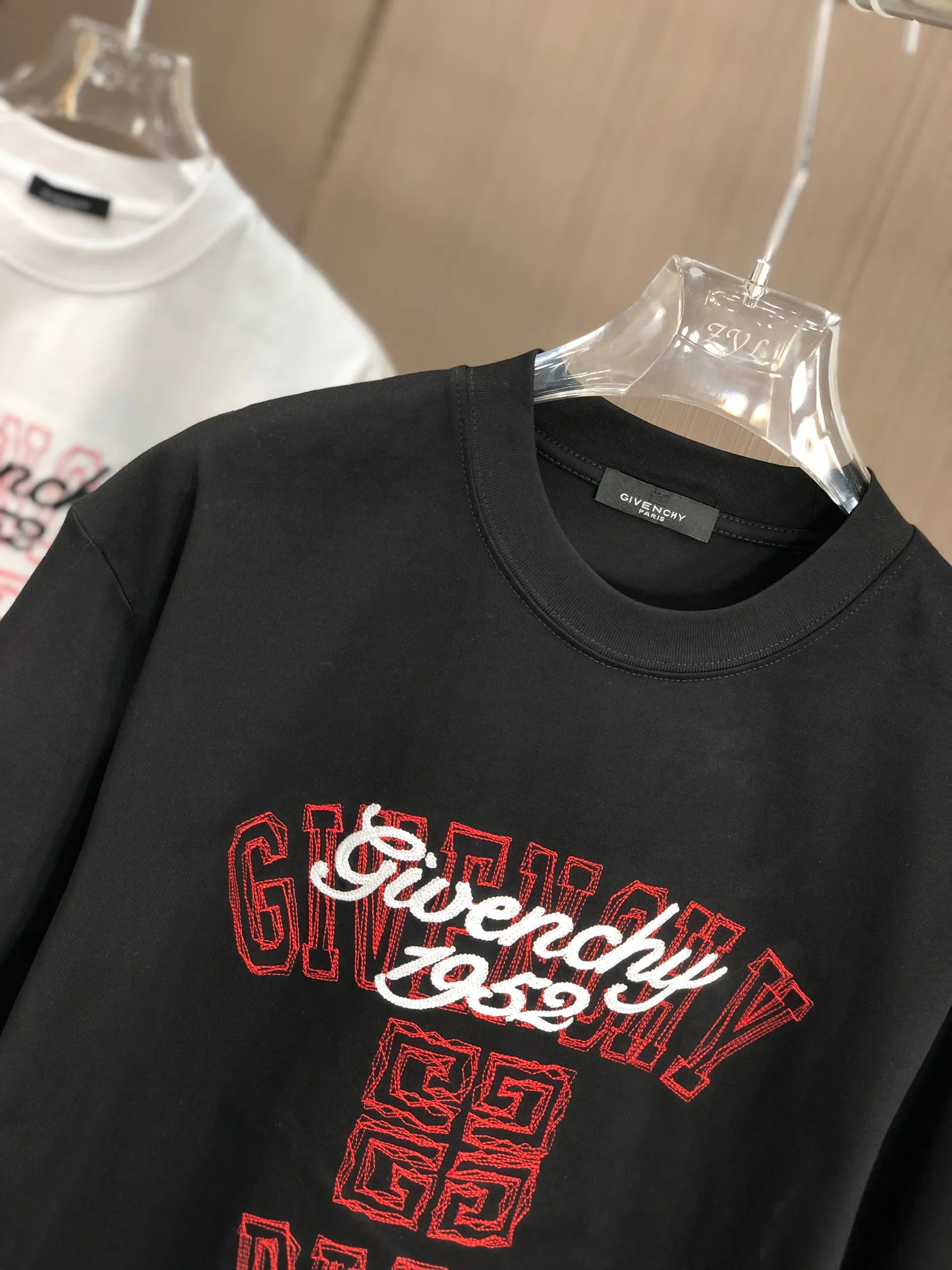 Футболки Женские Givenchy 14744