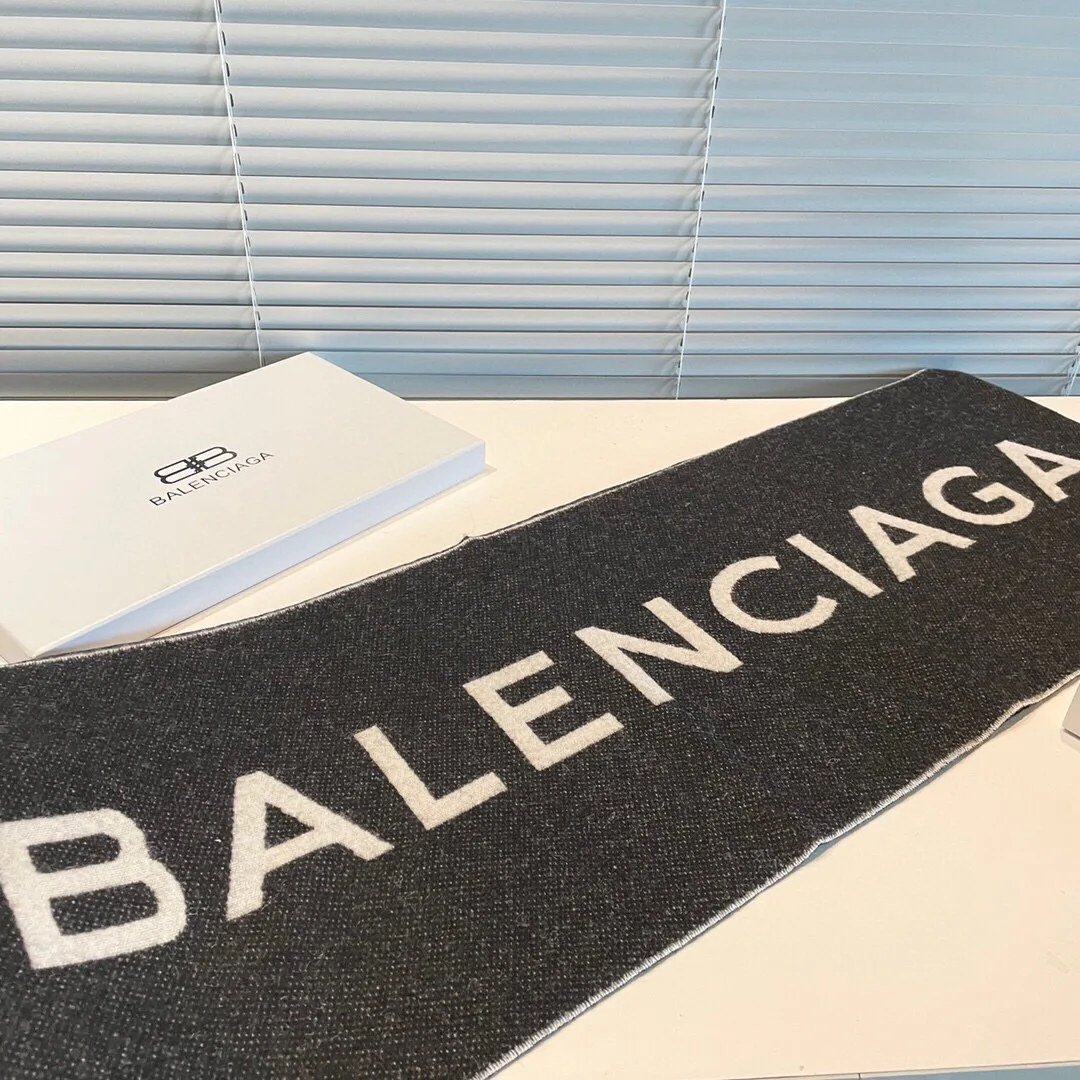 Шарфы Balenciaga 588318