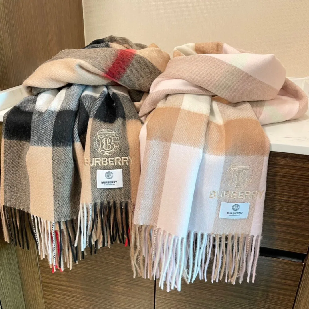 Шарфы Burberry 588266