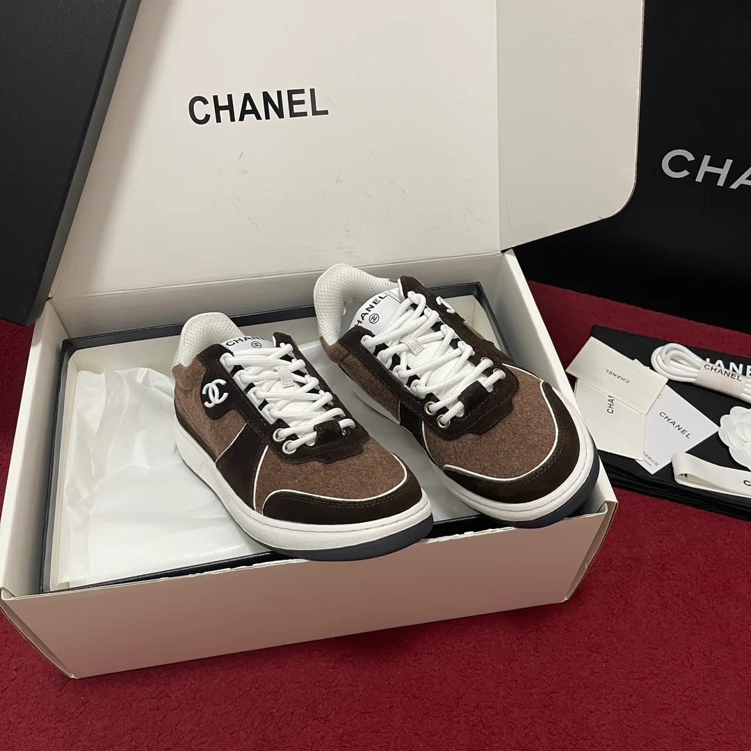 Кроссовки Женские Chanel 18195104