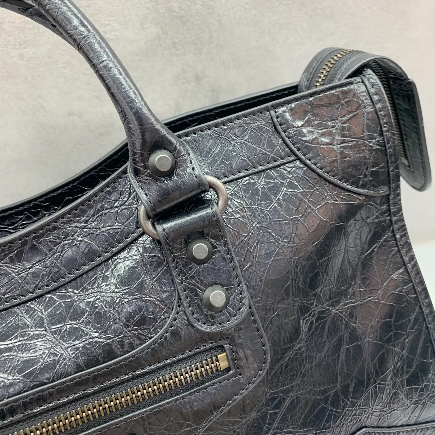 Классические Сумки Женские Balenciaga 18135978
