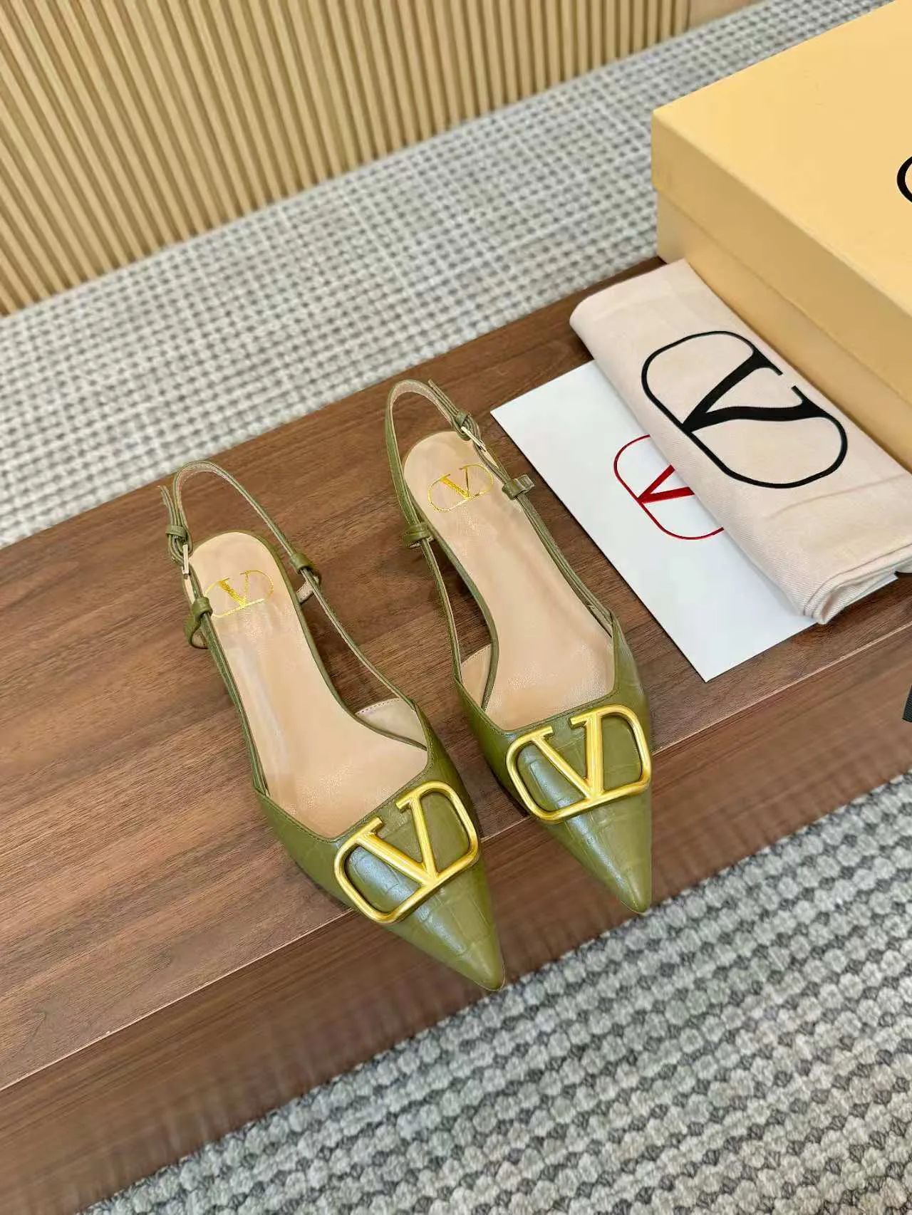Босоножки Женские Valentino 12156373