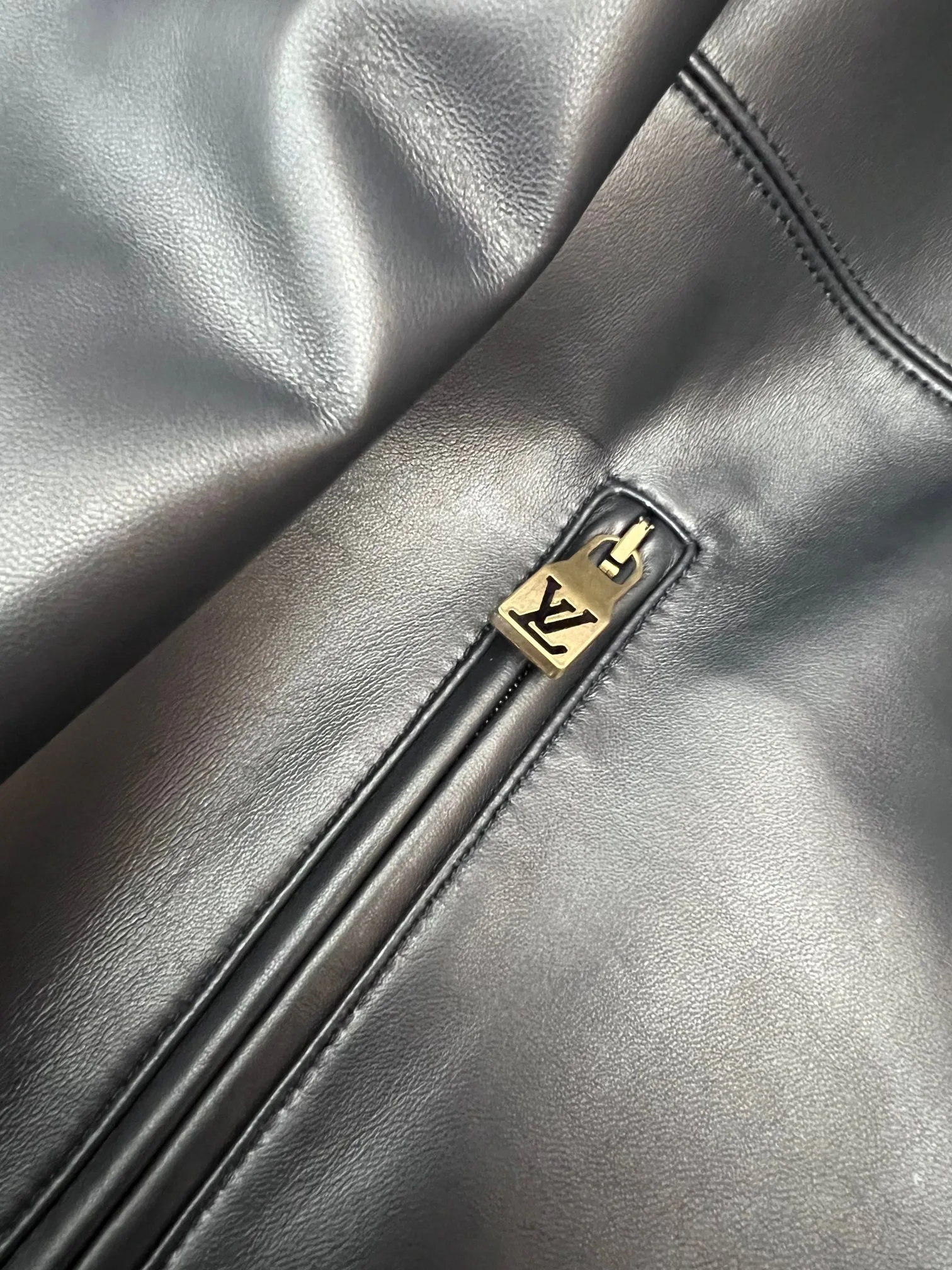 Кожаные Куртки И Дублёнки Женские Louis Vuitton 19236136