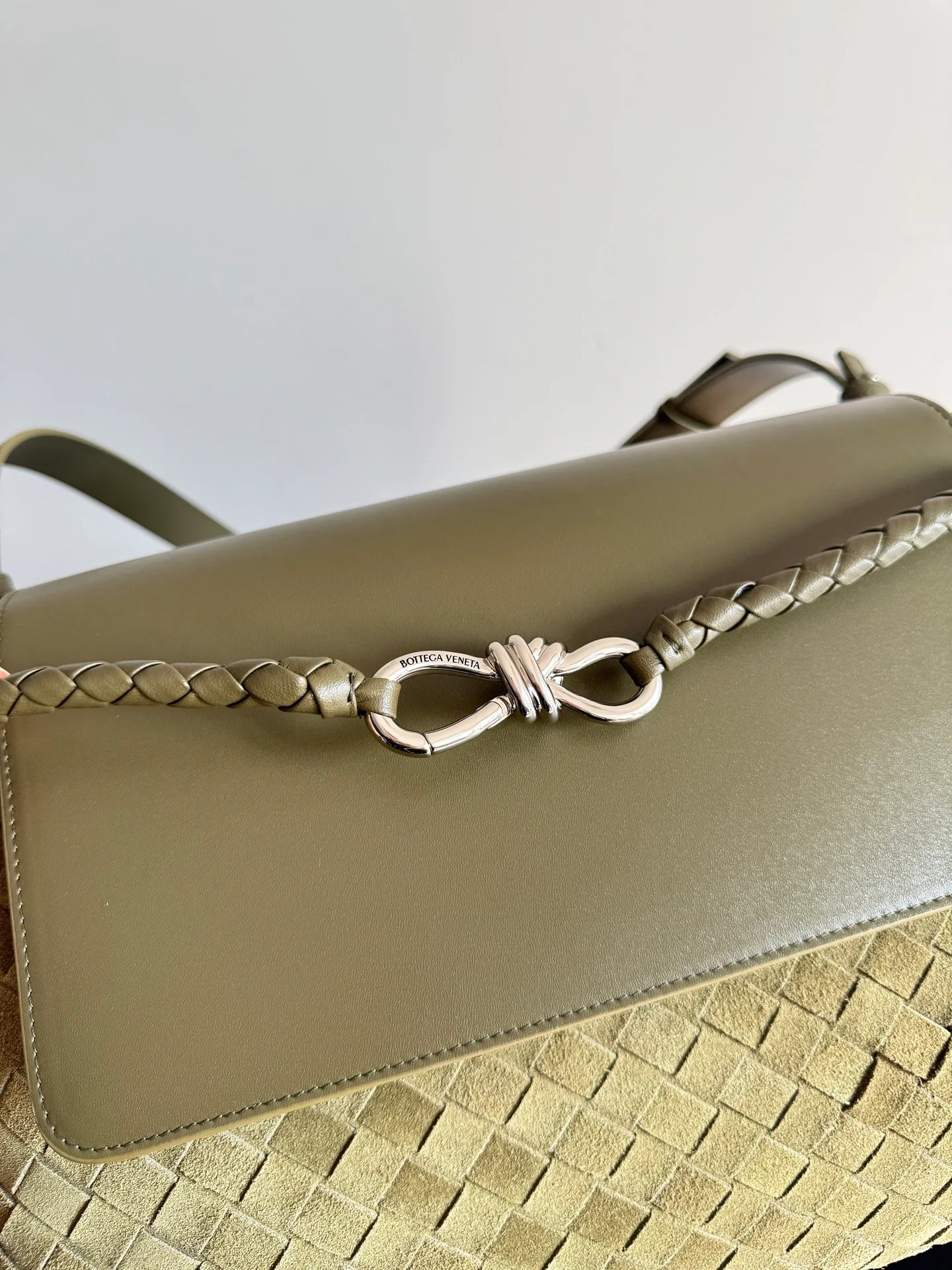 Сумки На Ремне Женские Bottega Veneta 2594402