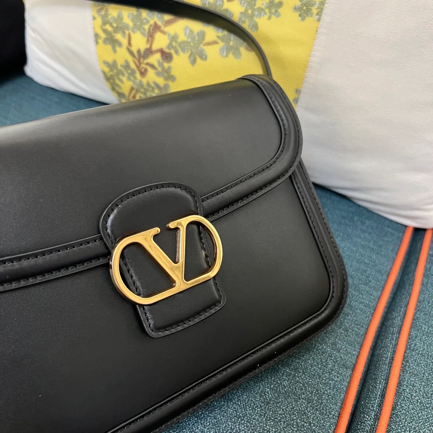 Сумки На Ремне Женские Valentino 8728888