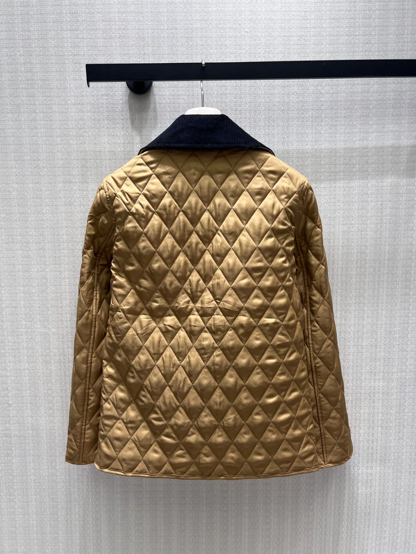 Куртки И Пуховики Женские Burberry 18094605