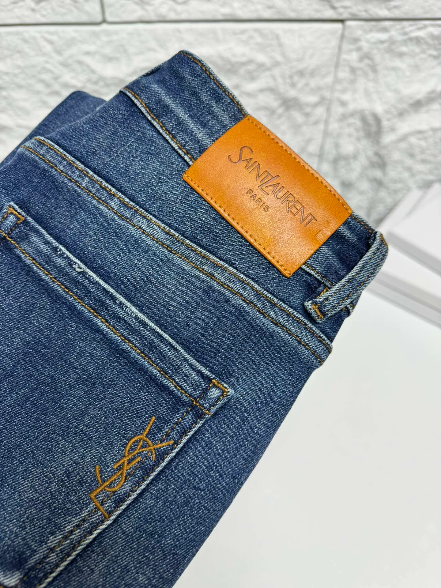 Джинсы Женские Saint Laurent 9786959