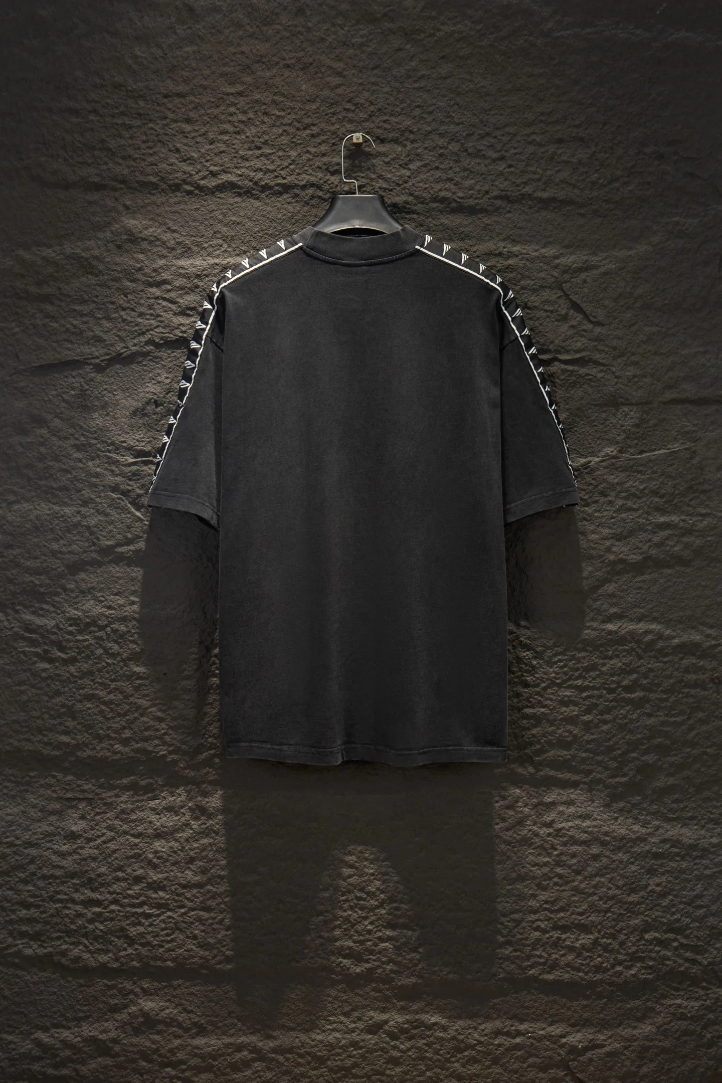 Футболки Женские Balenciaga 9596368