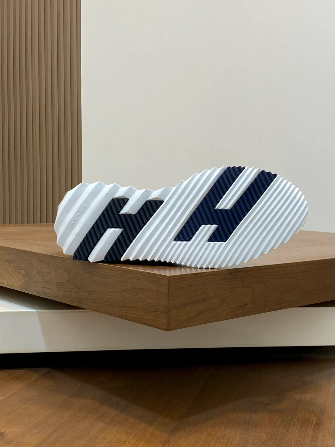 Кроссовки Мужские Hermes 18039713