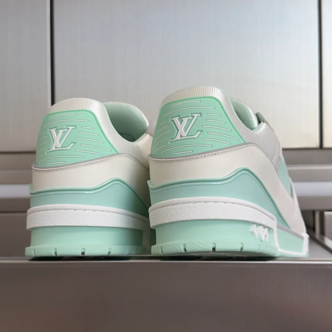 Кроссовки Женские Louis Vuitton 1546658