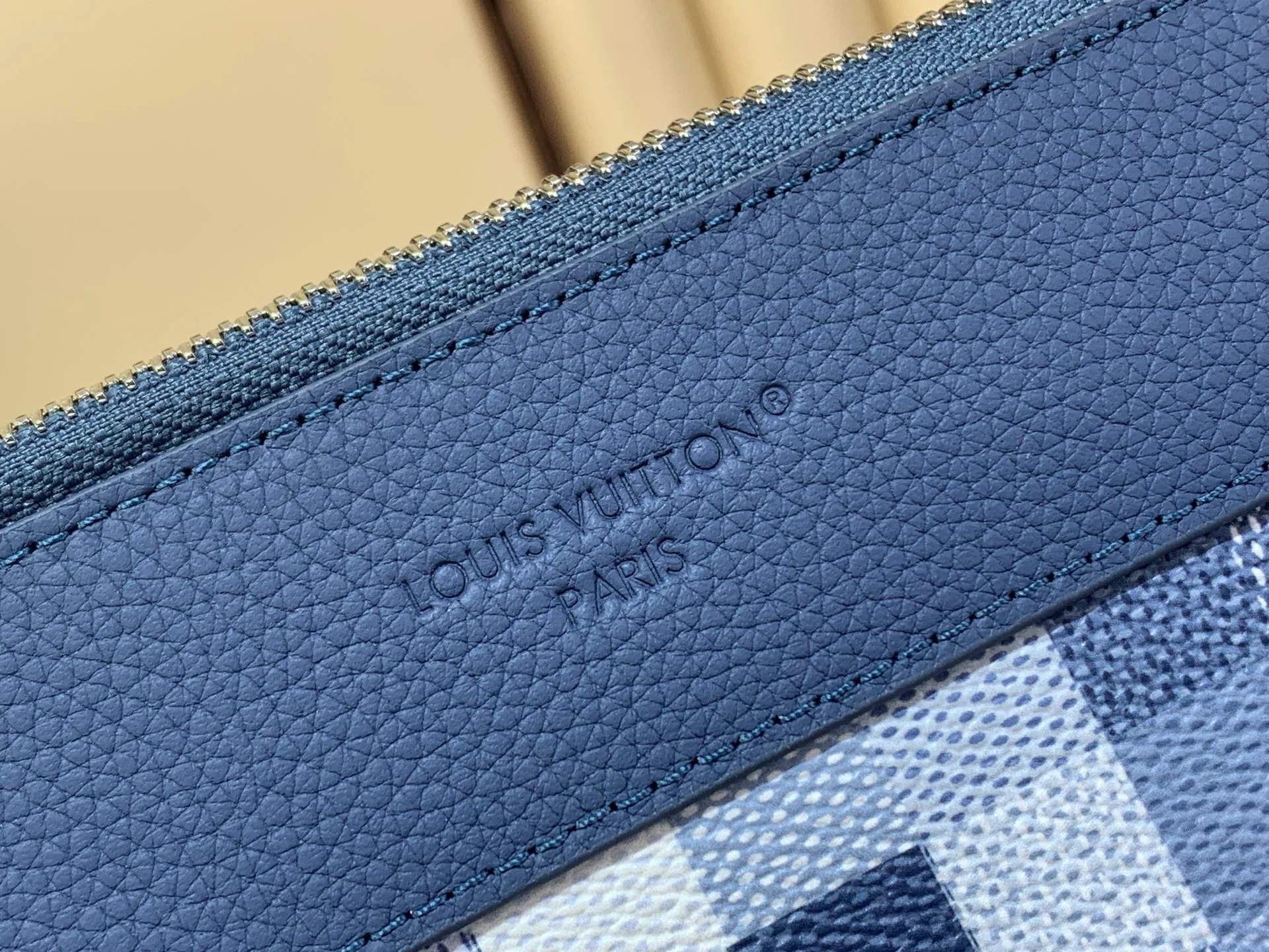 Клатчи Женские Louis Vuitton 14458801