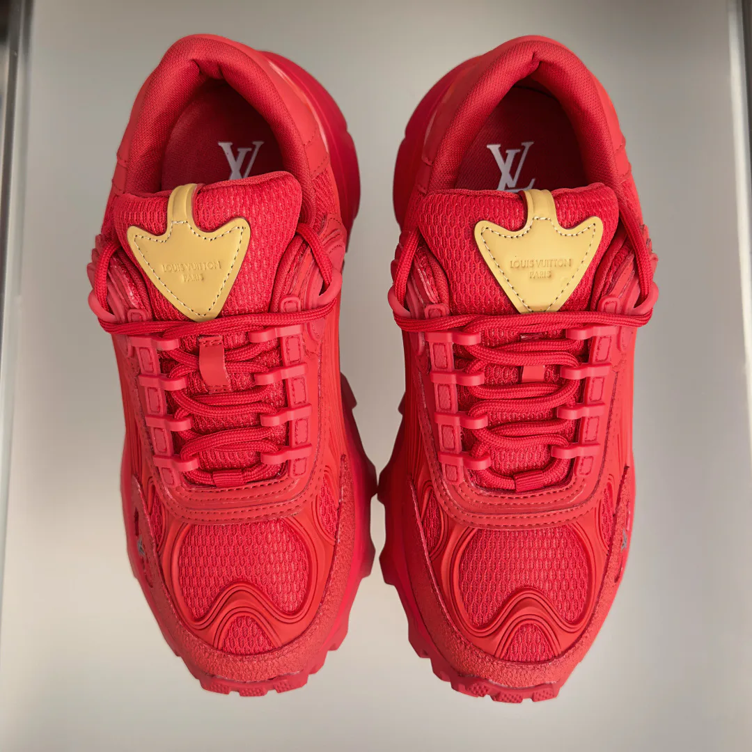 Кроссовки Женские Louis Vuitton 17950395