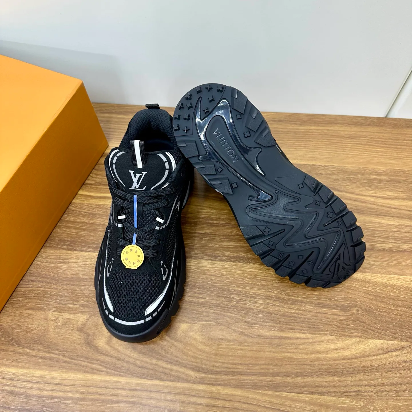 Кроссовки Мужские Louis Vuitton 17477024