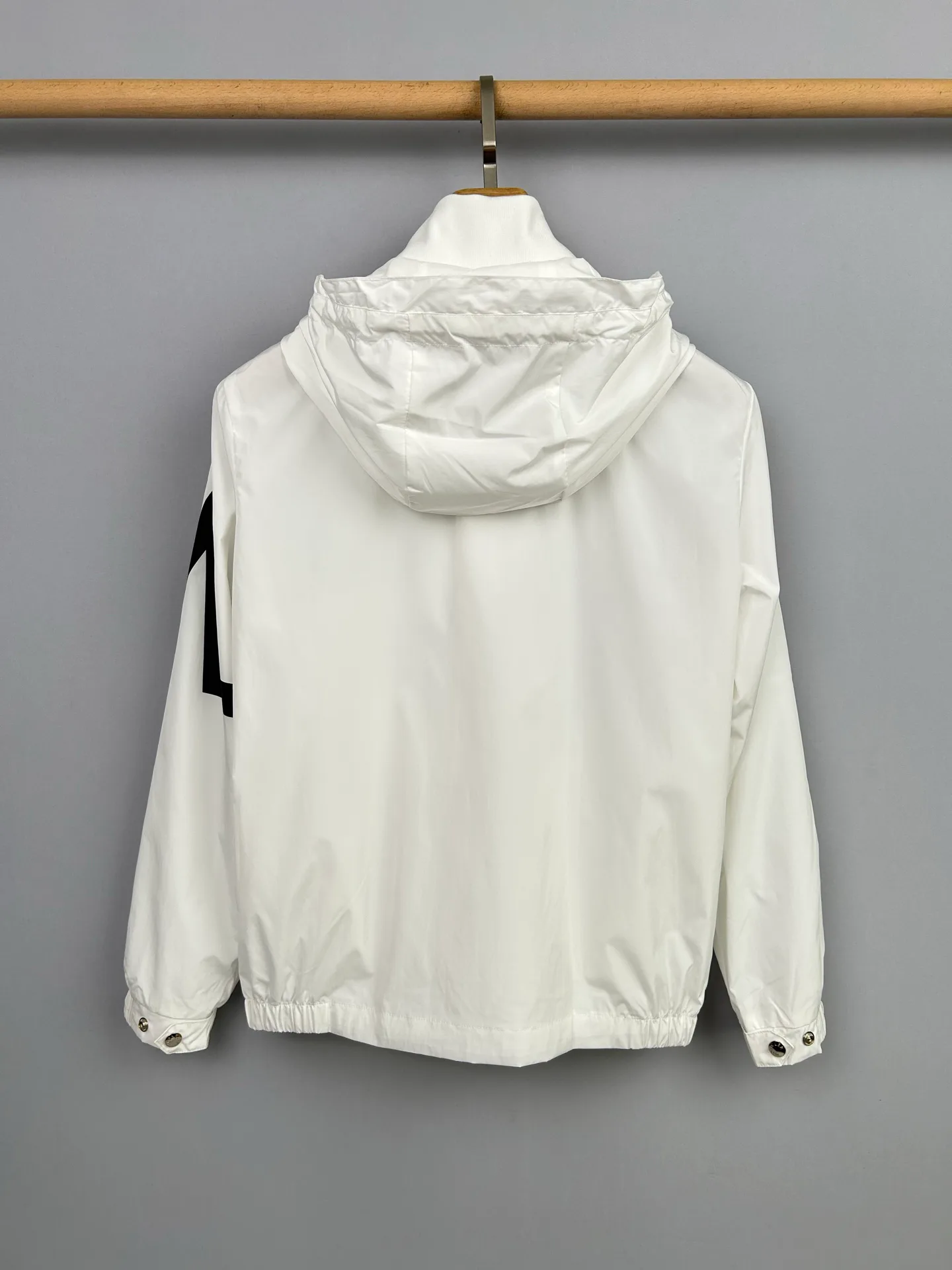 Куртки И Пуховики Мужские Moncler 13137534
