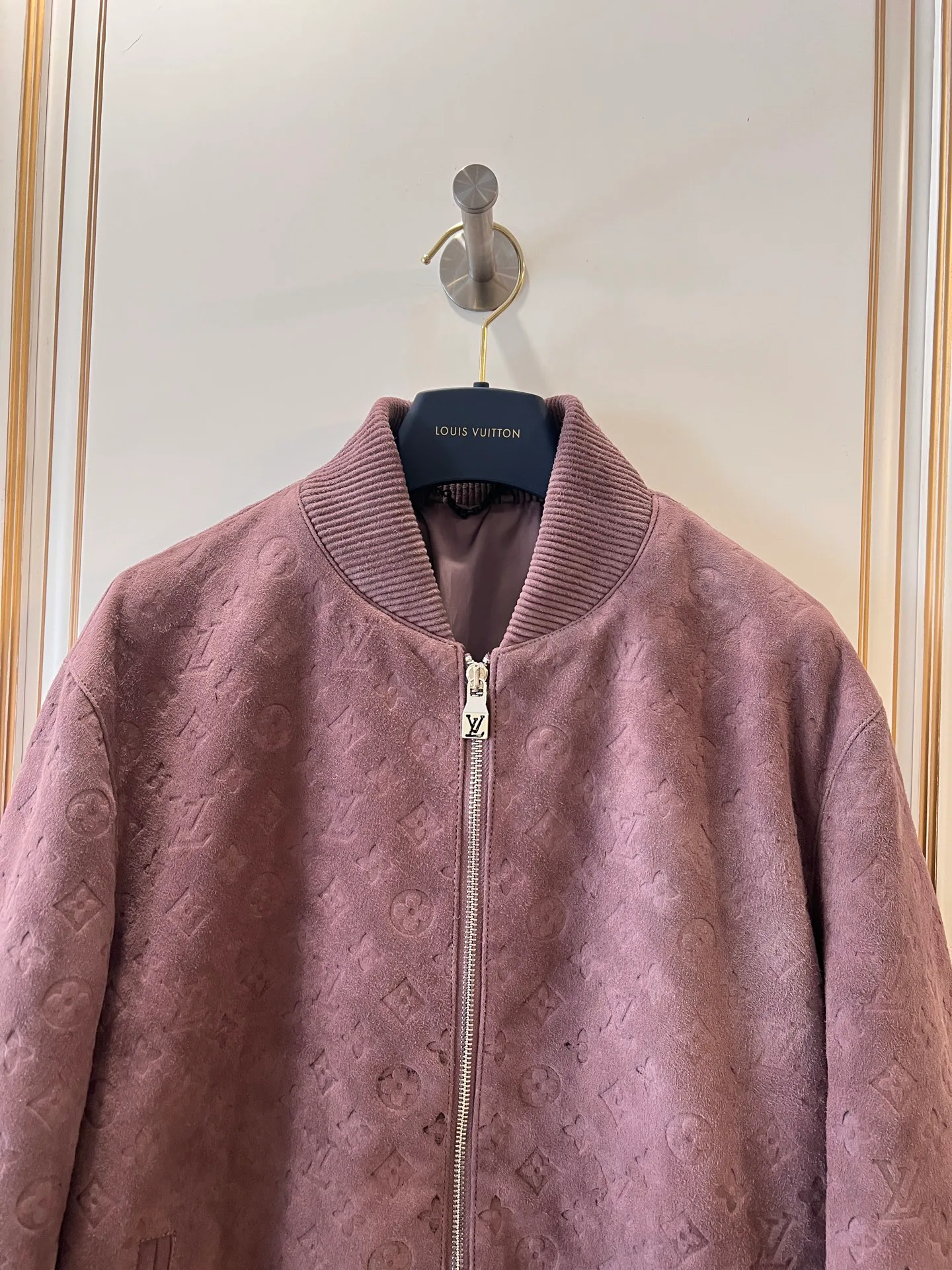 Кожаные Куртки И Дублёнки Женские Louis Vuitton 18409004