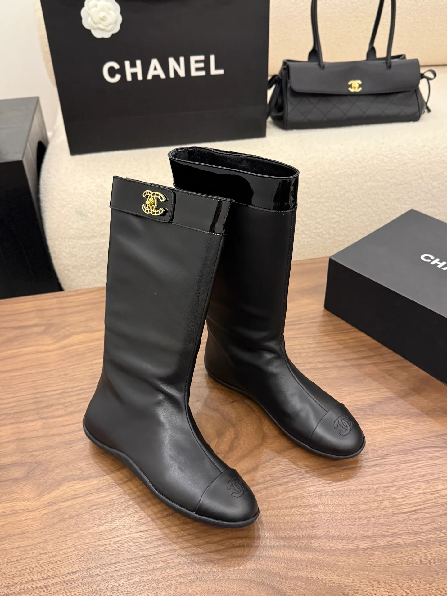 Сапоги Женские Chanel 18223563