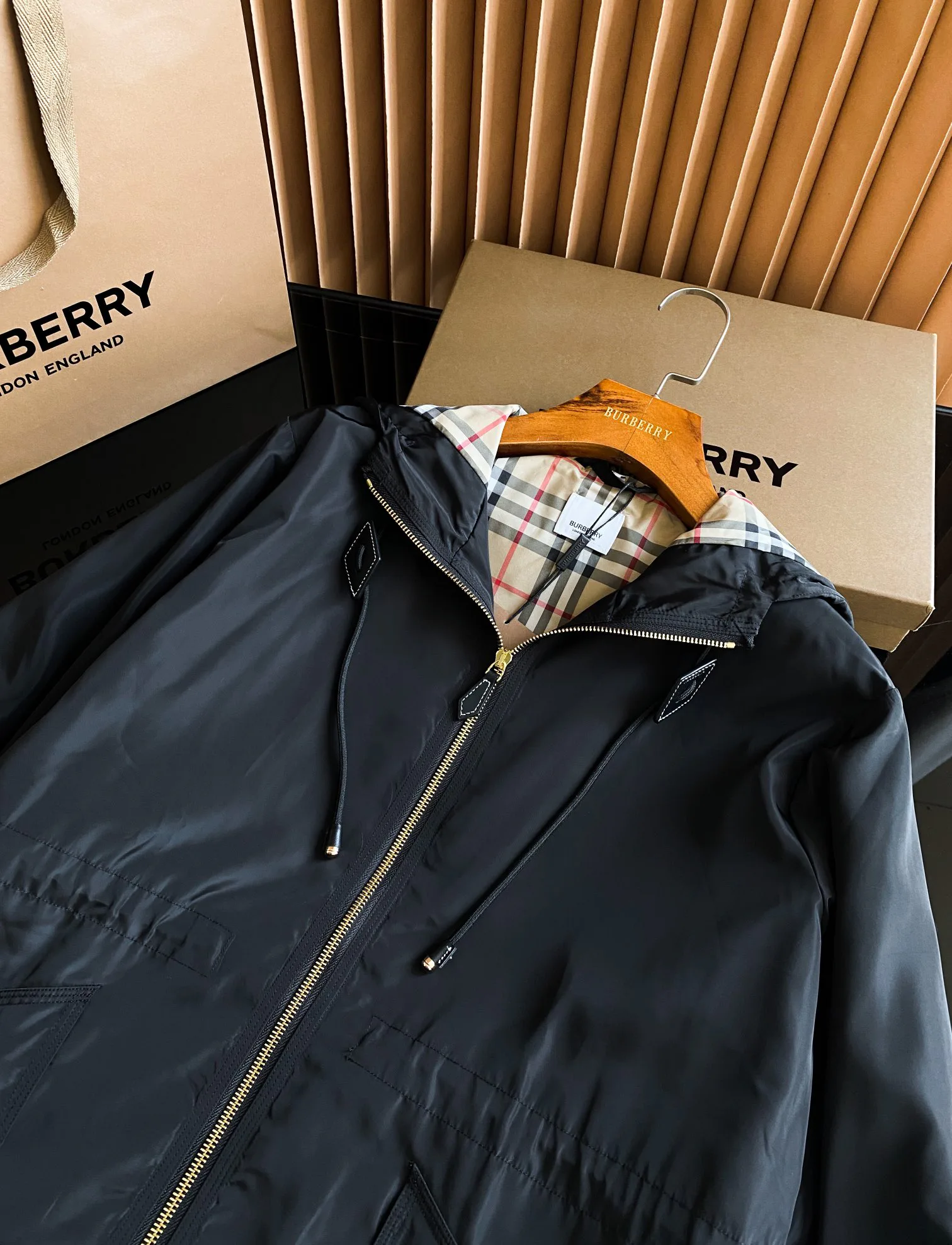 Куртки И Пуховики Женские Burberry 11862595