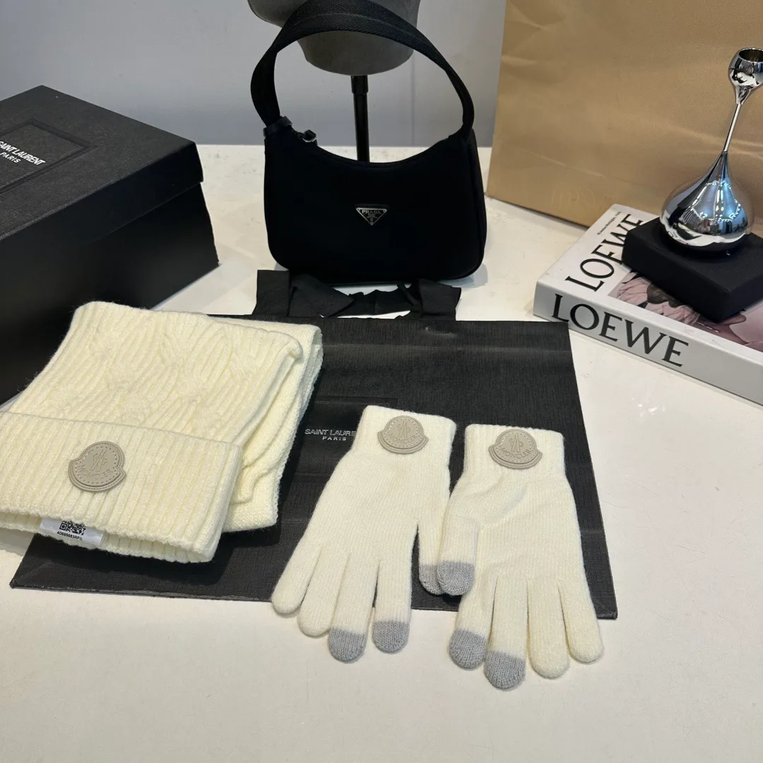 Головные Уборы Moncler 420566