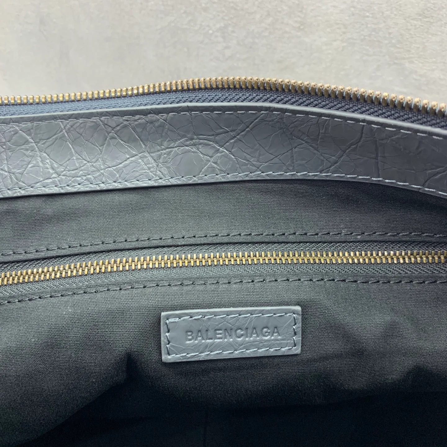Сумки На Ремне Женские Balenciaga 17419151