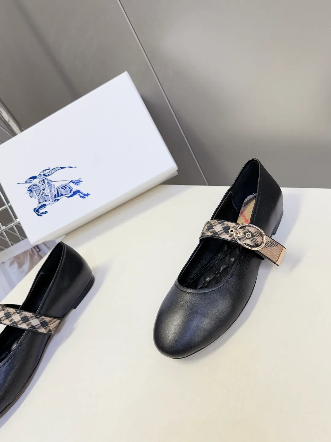Туфли Женские Burberry 16891954