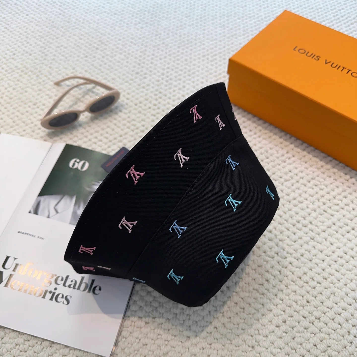 Головные Уборы Louis Vuitton 12764988