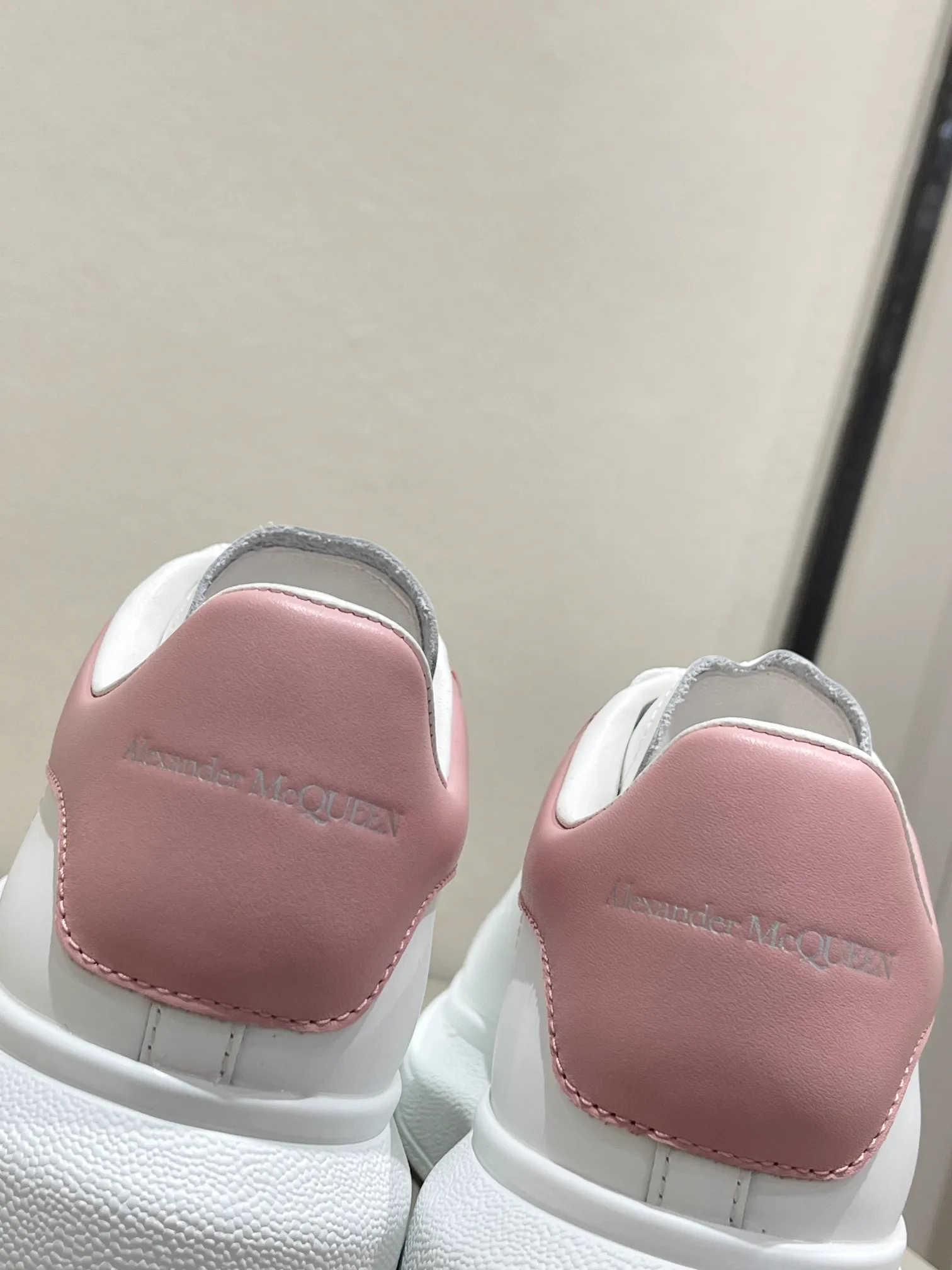 Кроссовки Женские Alexander Mcqueen 18373668