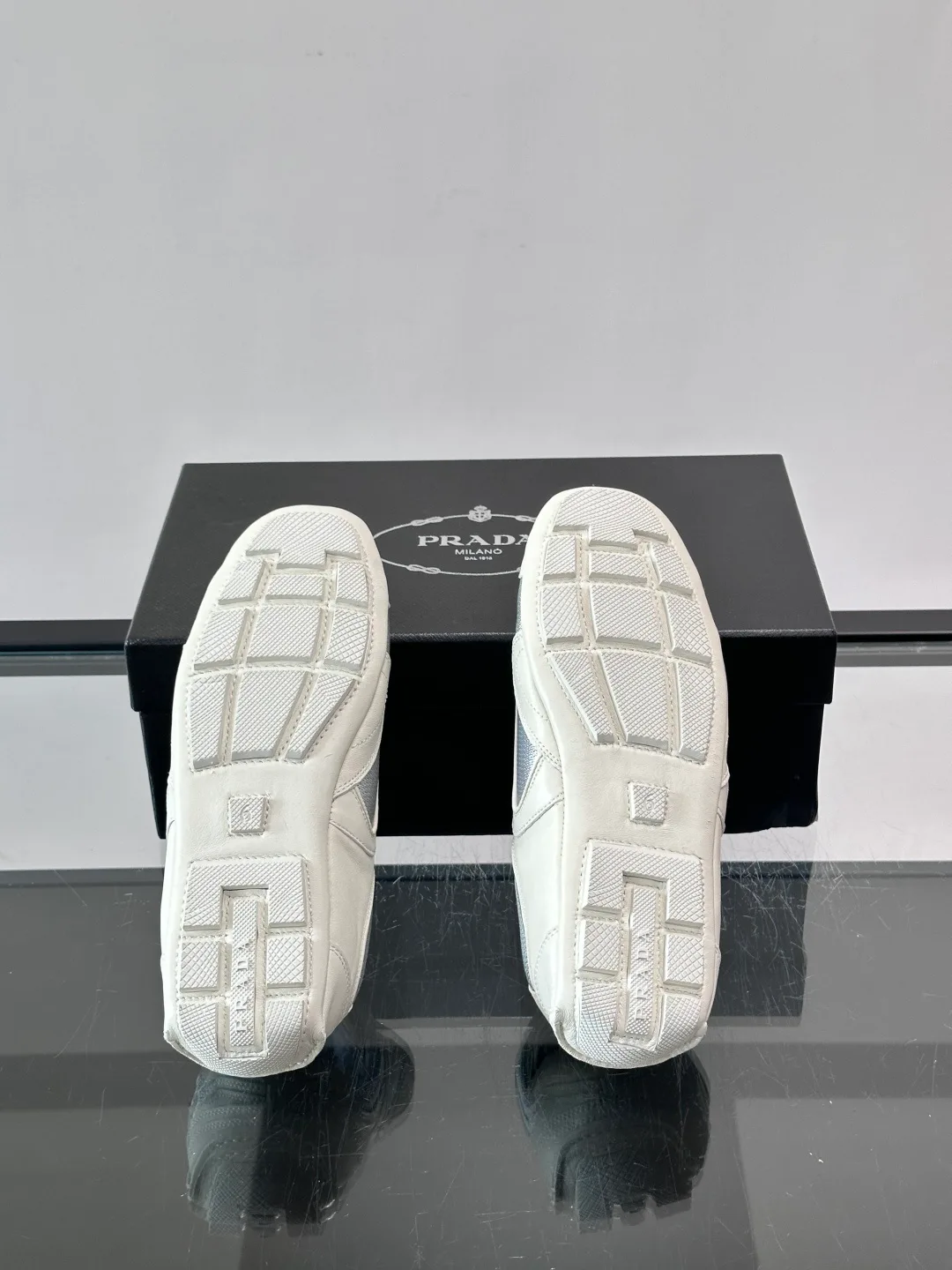 Кроссовки Мужские Prada 13480080