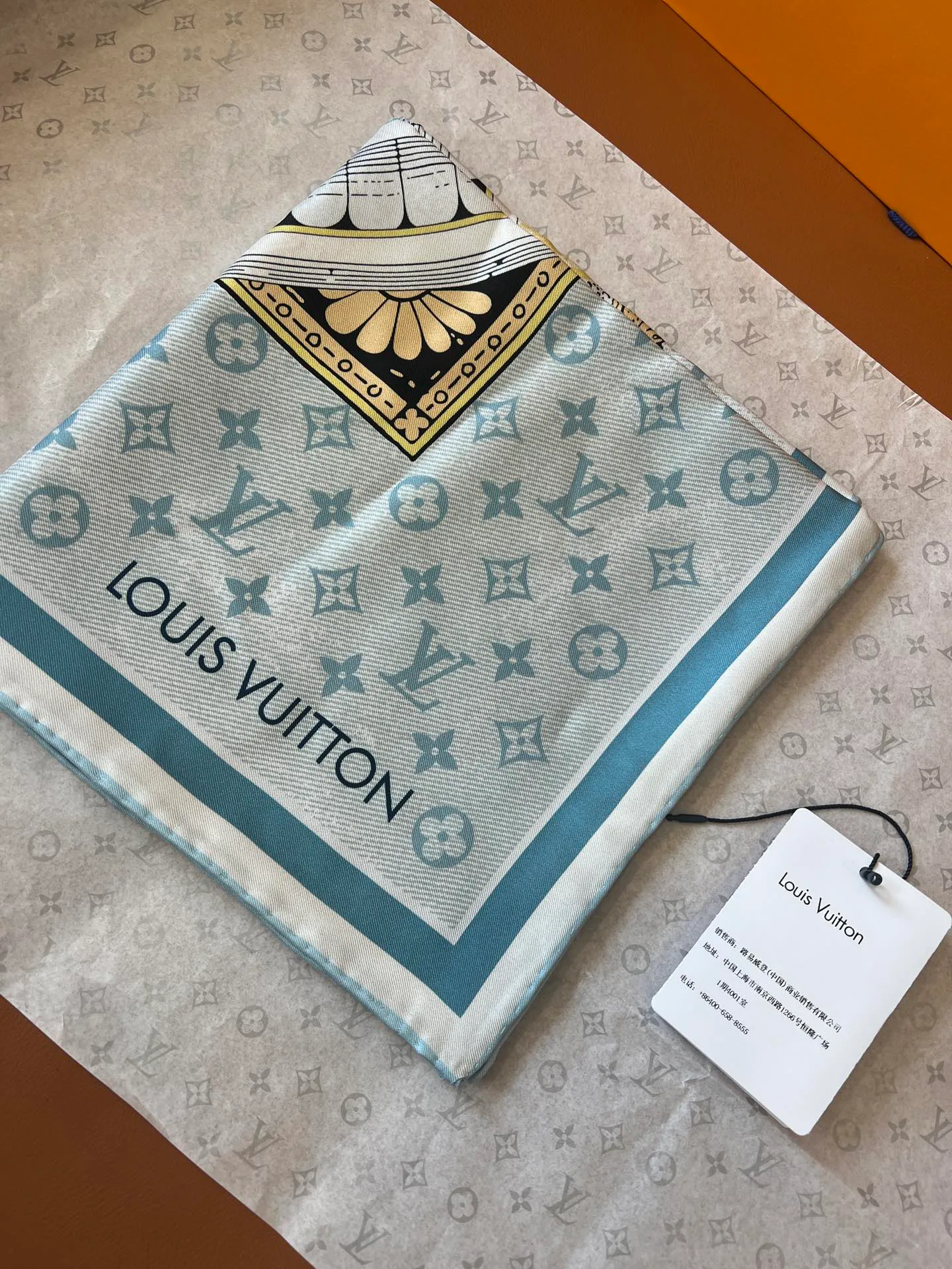 Шарфы Louis Vuitton 7210