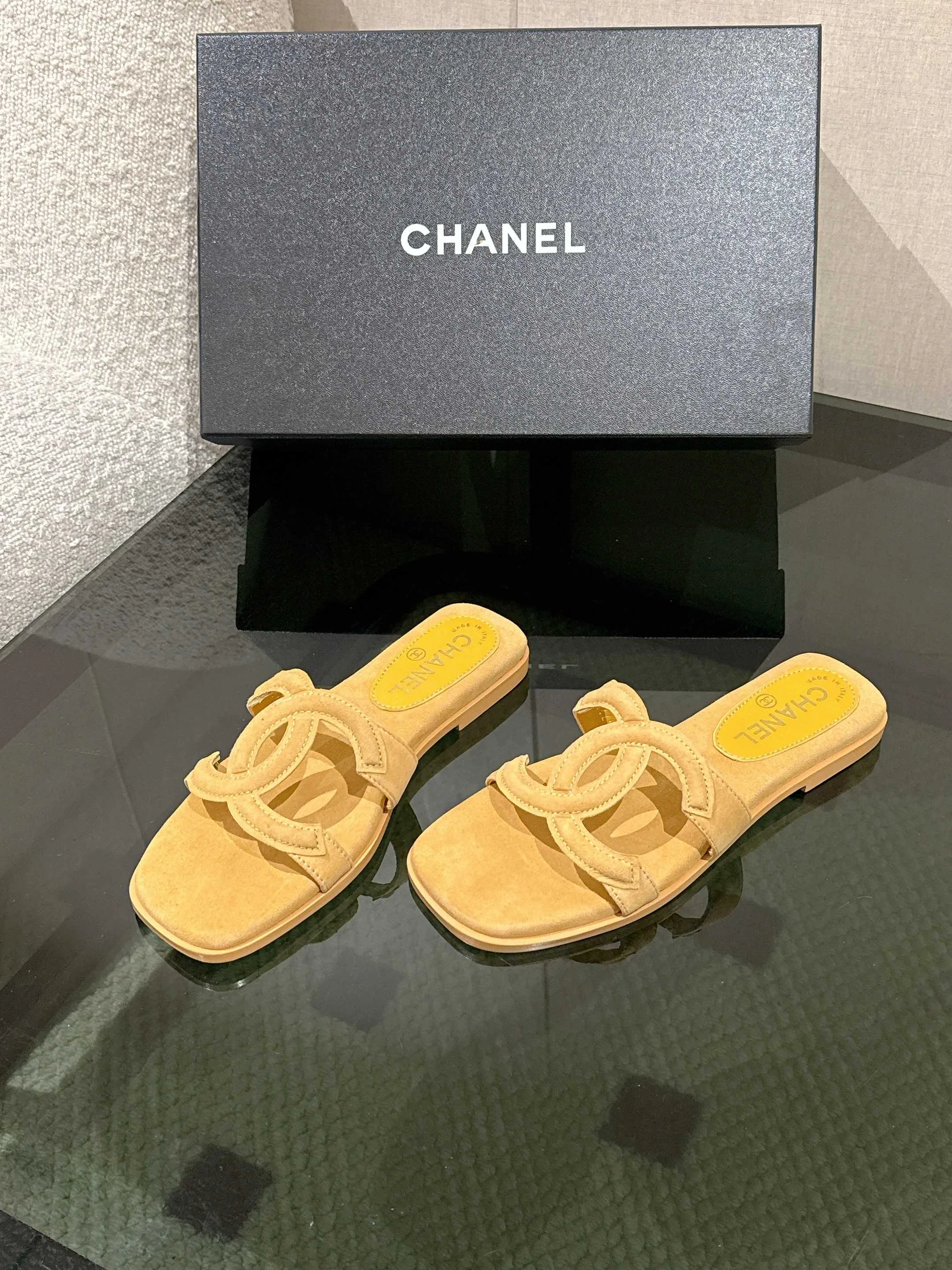 Шлепанцы Женские Chanel 11678190