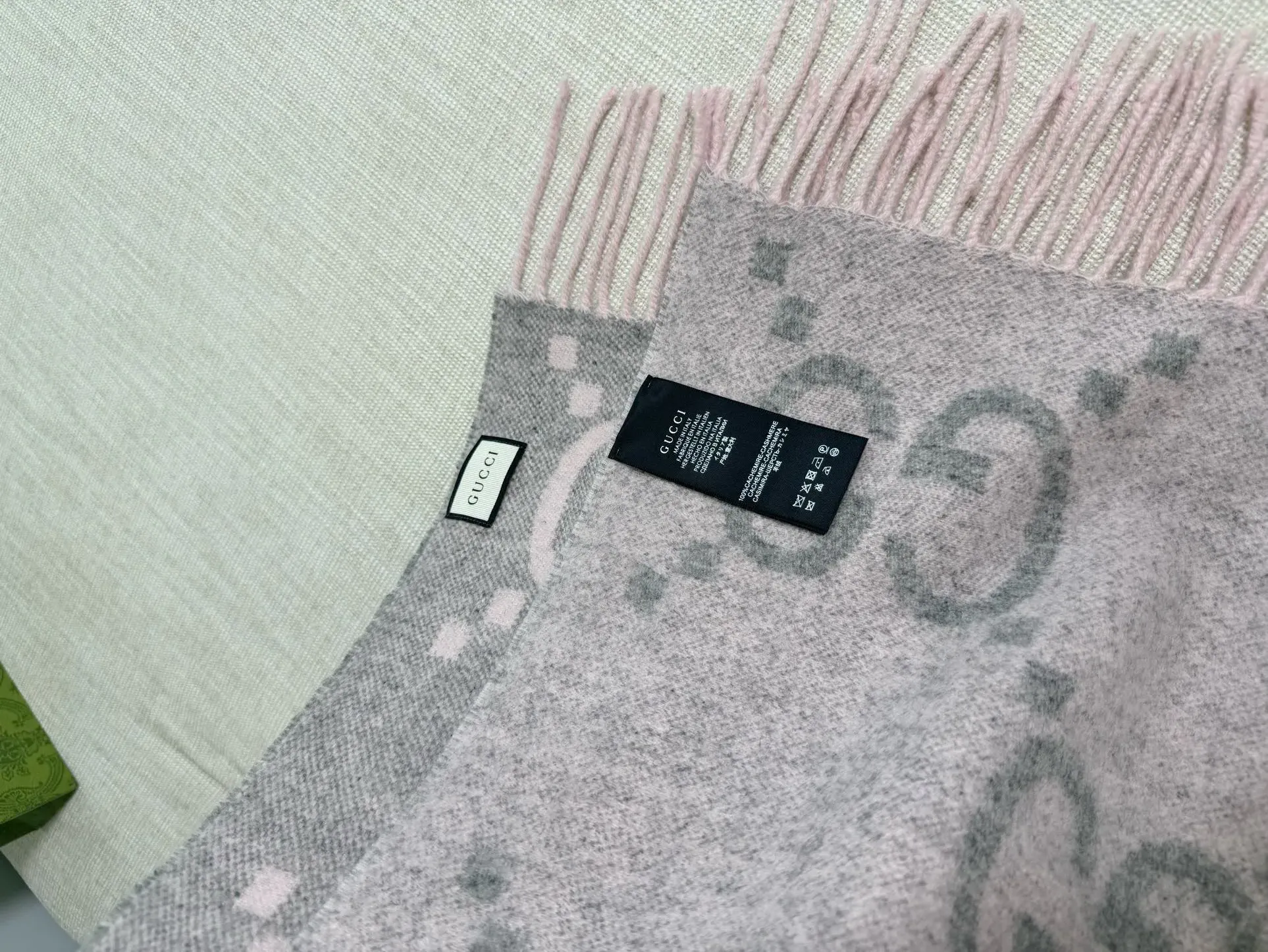 Шарфы Gucci 1861