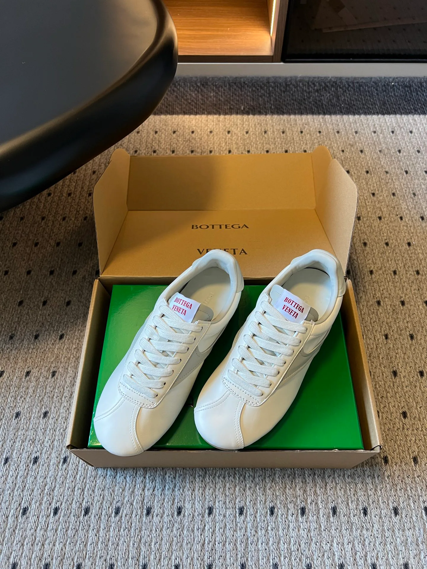 Кроссовки Женские Bottega Veneta 18034572