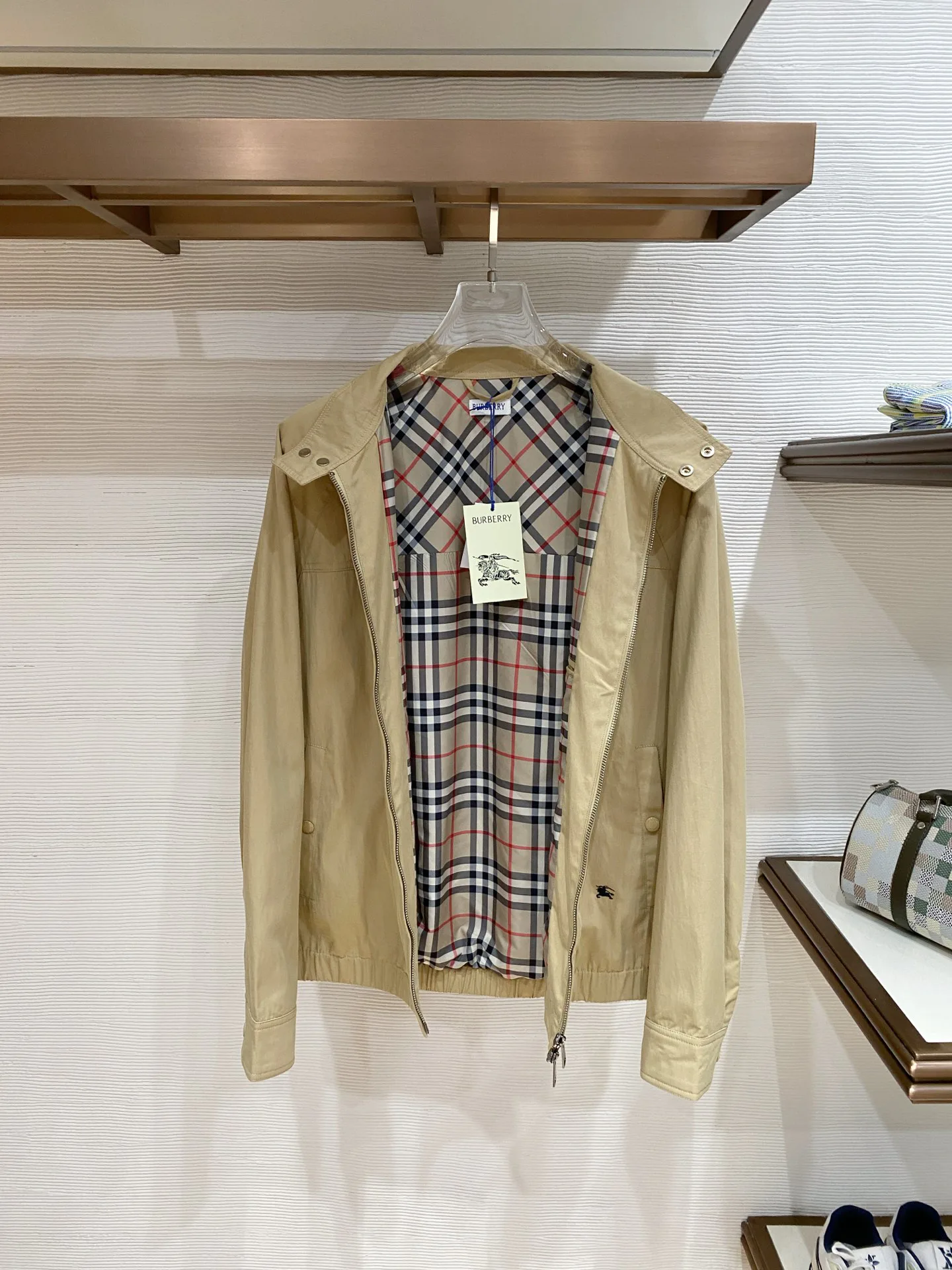 Куртки И Пуховики Мужские Burberry 11504087