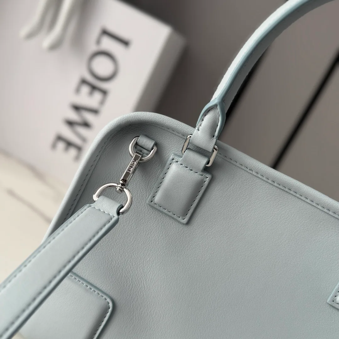 Классические Сумки Женские Loewe 18229668