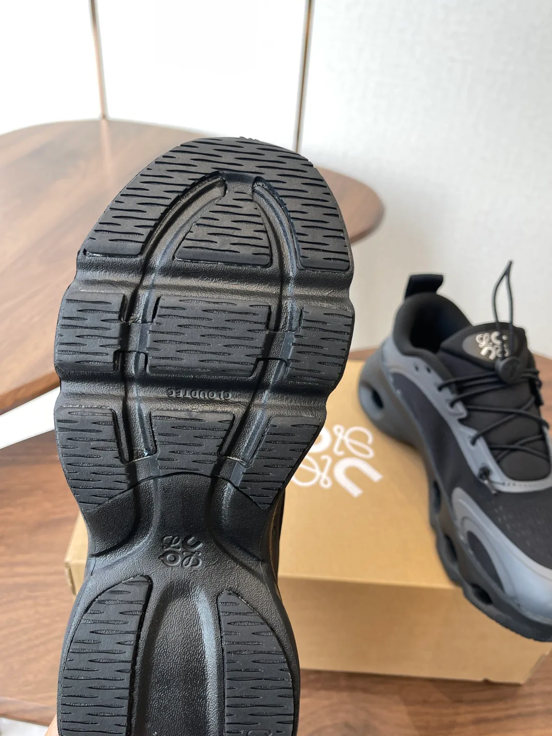 Кроссовки Женские Loewe 138025