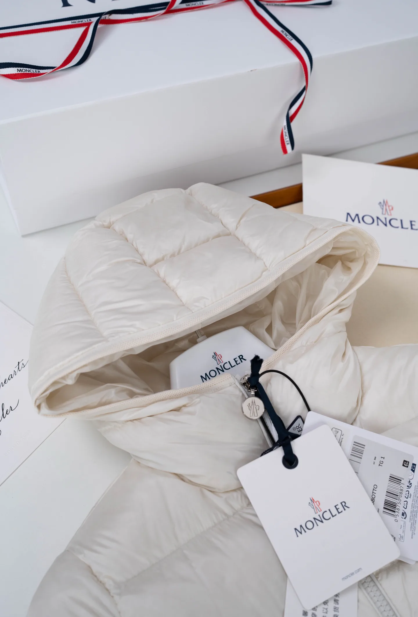 Куртки И Пуховики Женские Moncler 18141266