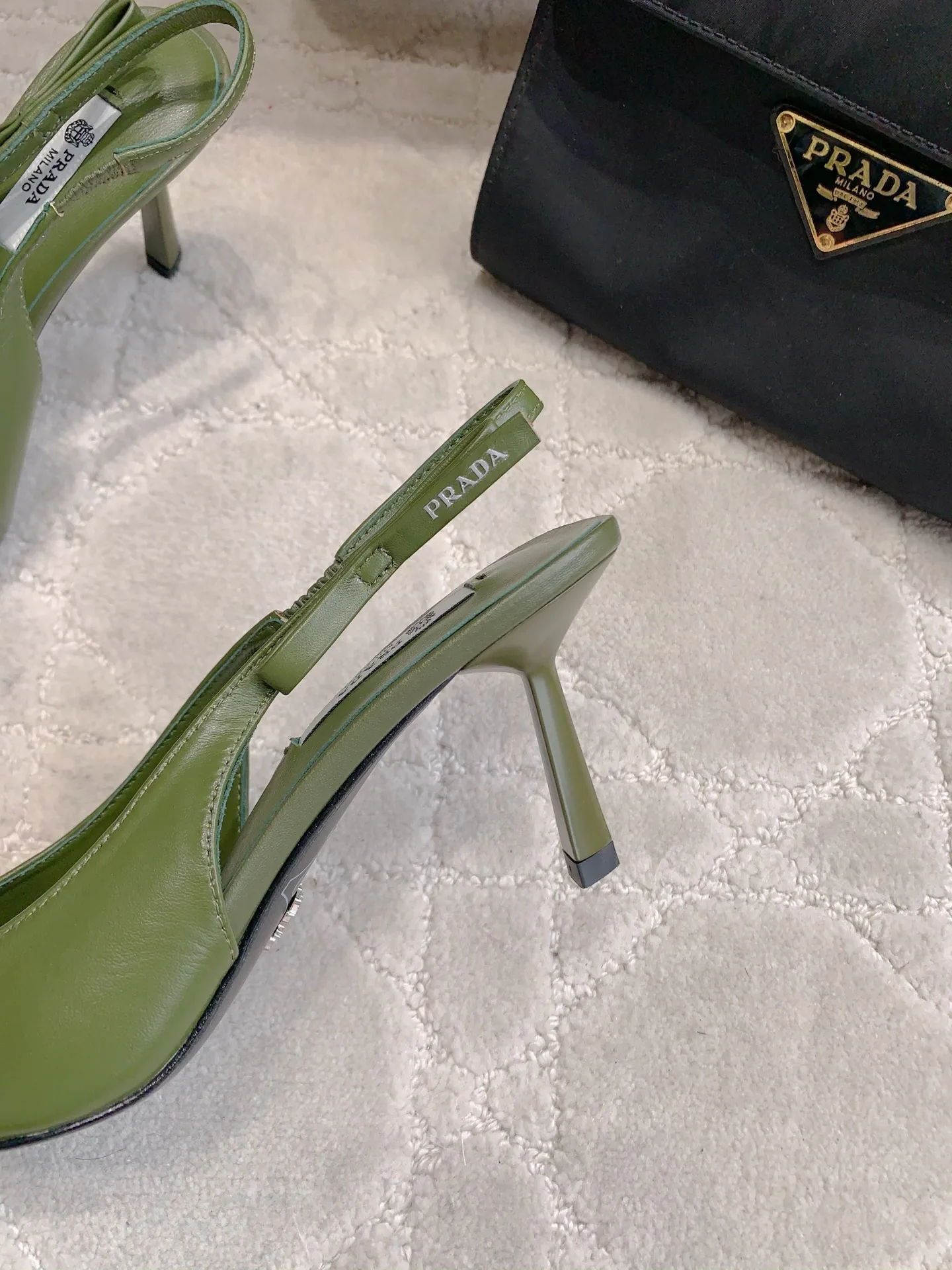 Босоножки Женские Prada 11809124