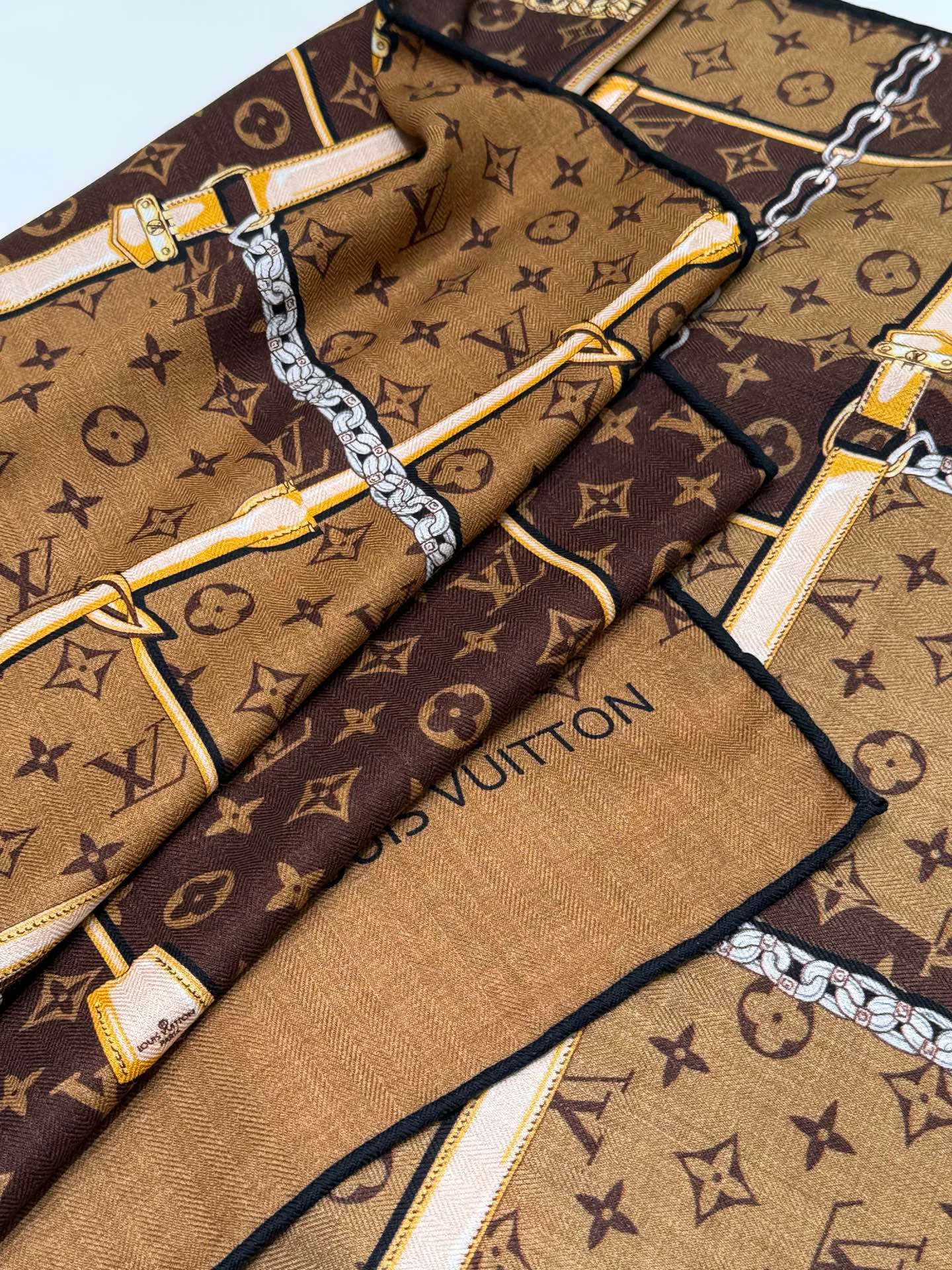 Шарфы Louis Vuitton 5904720