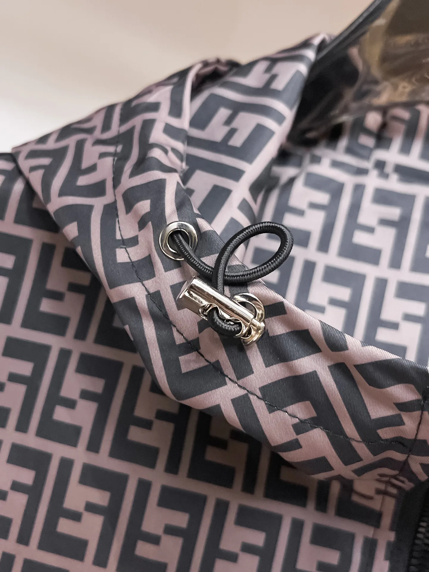 Куртки И Пуховики Мужские Fendi 18197248