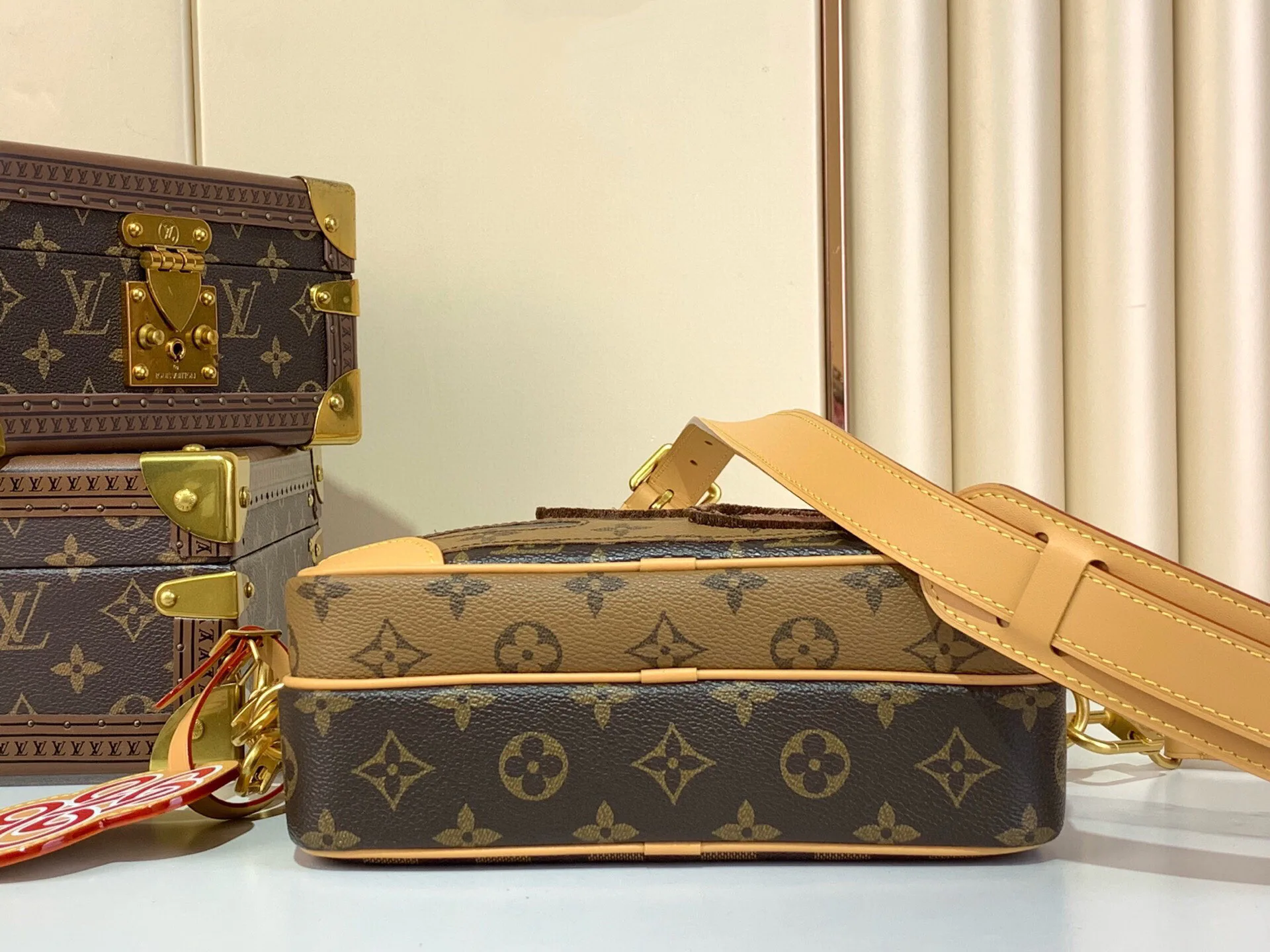Сумки На Ремне Женские Louis Vuitton 111885