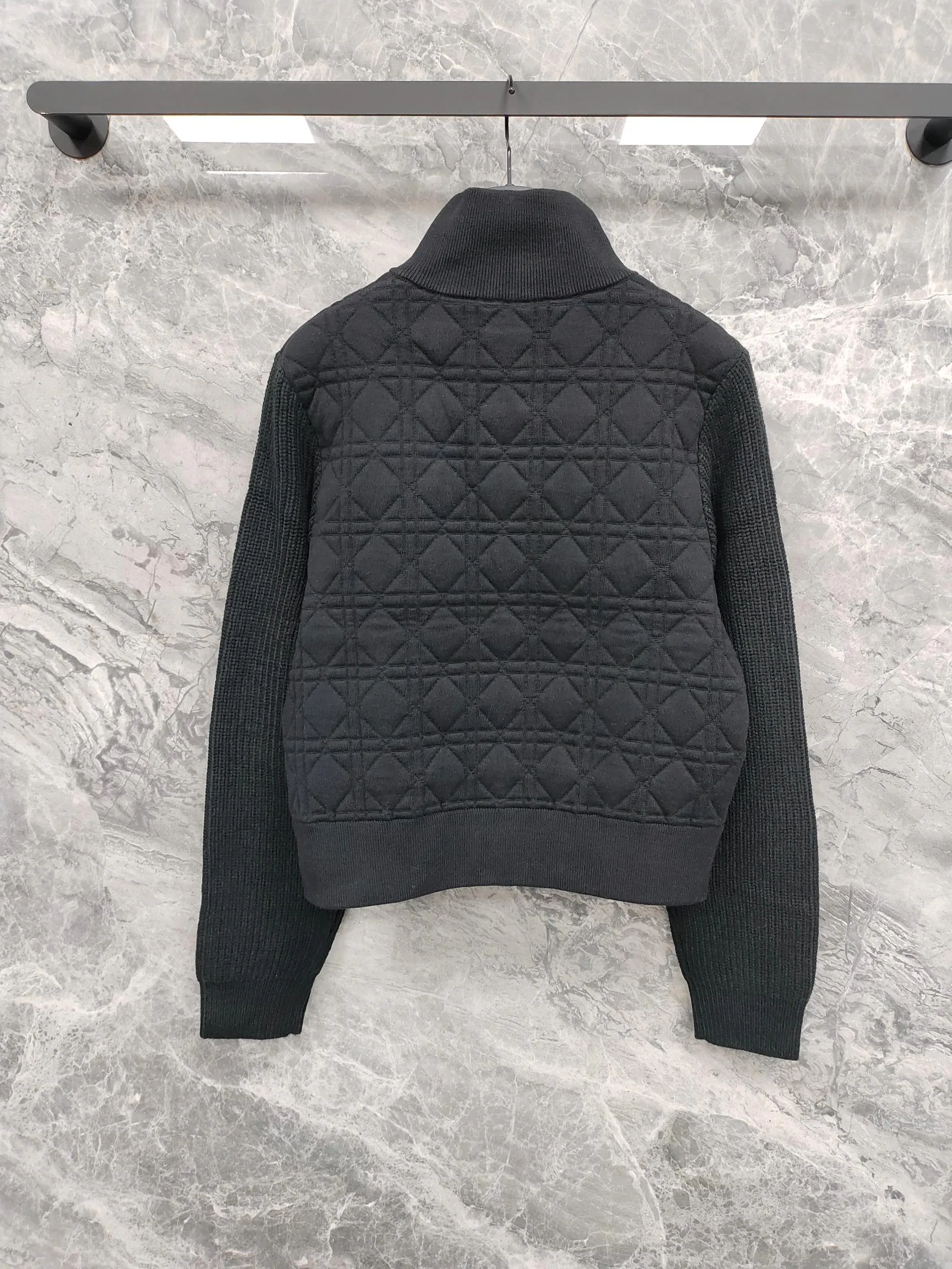 Куртки И Пуховики Женские Christian Dior 18203437