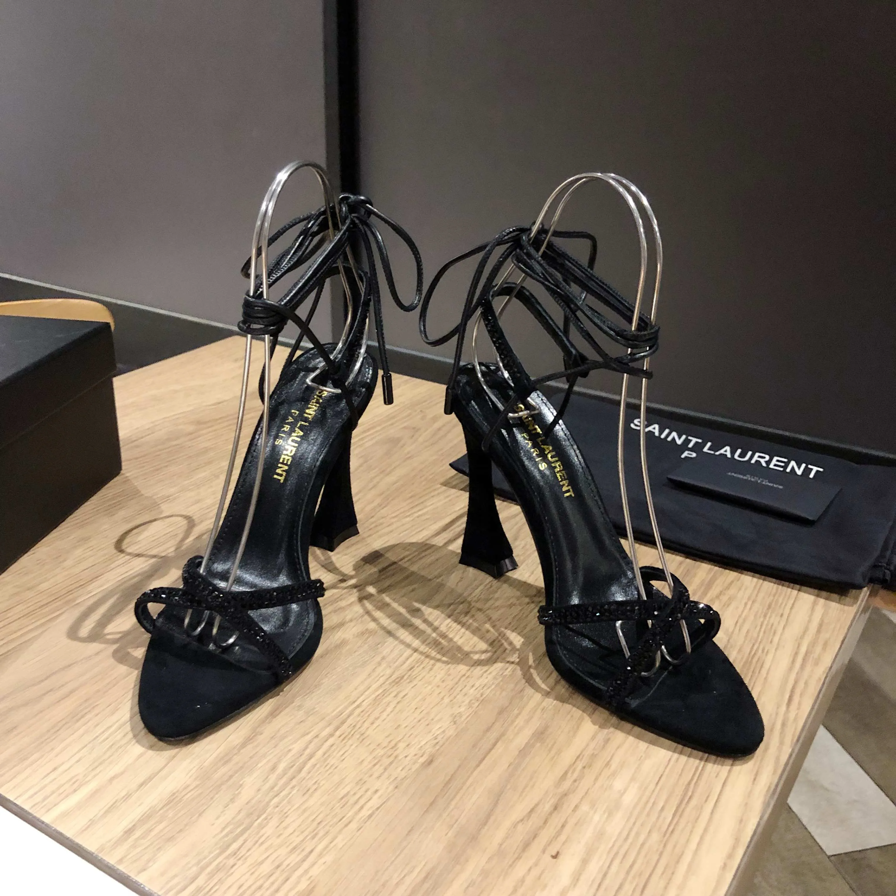 Босоножки Женские Saint Laurent 11220452